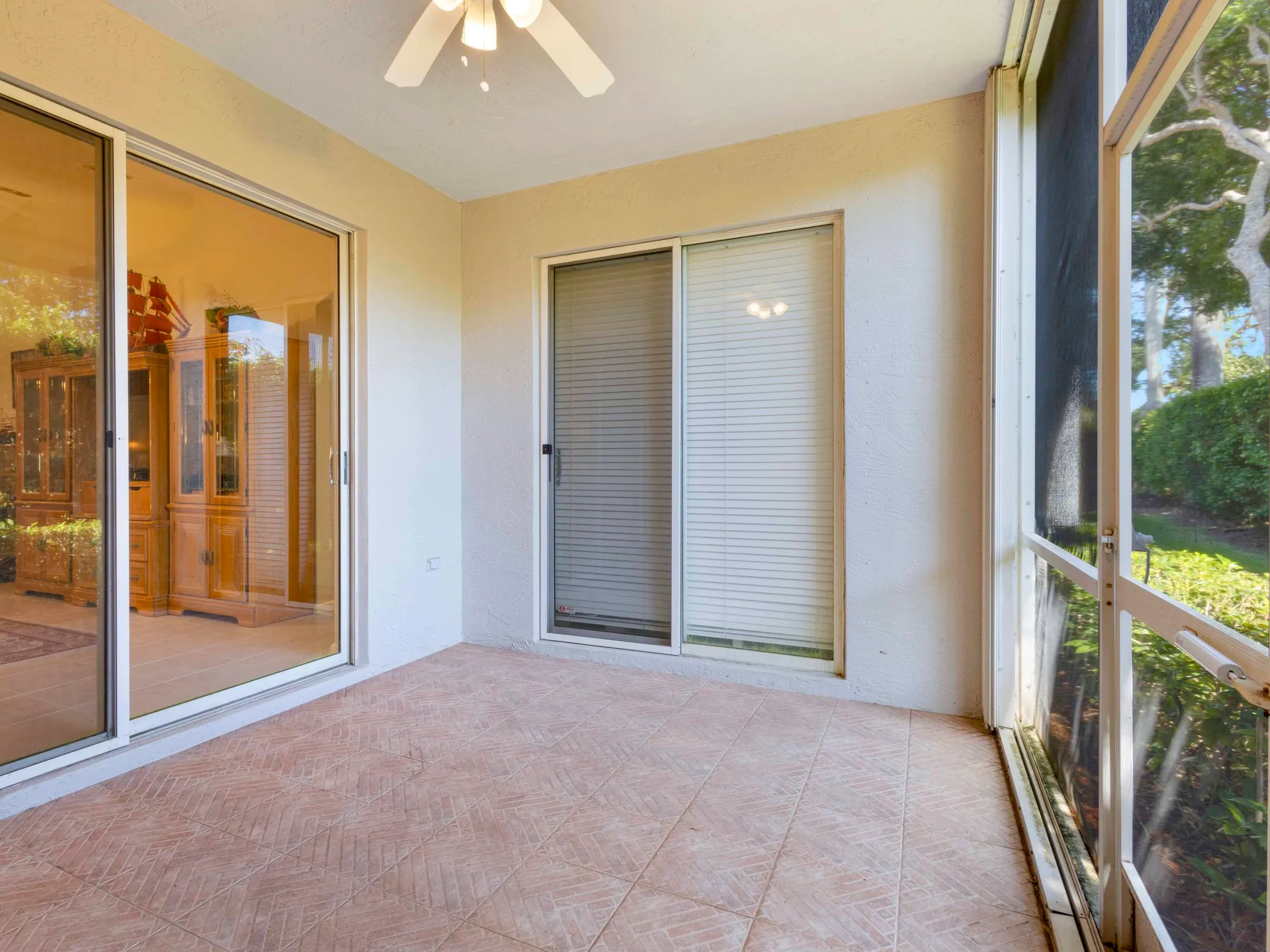 Property Slideshow image 28 of 52 | 10788 royal caribbean cir, Boynton Beach, FL, 33437