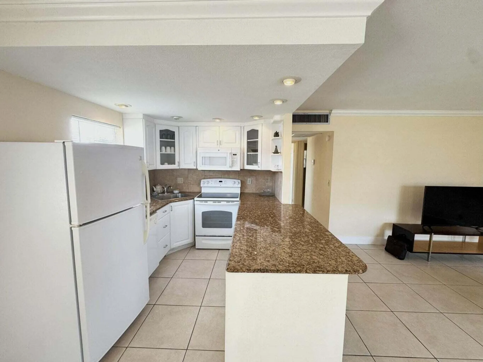 Property Slideshow image 6 of 40 | 301 seville m, Delray Beach, FL, 33446