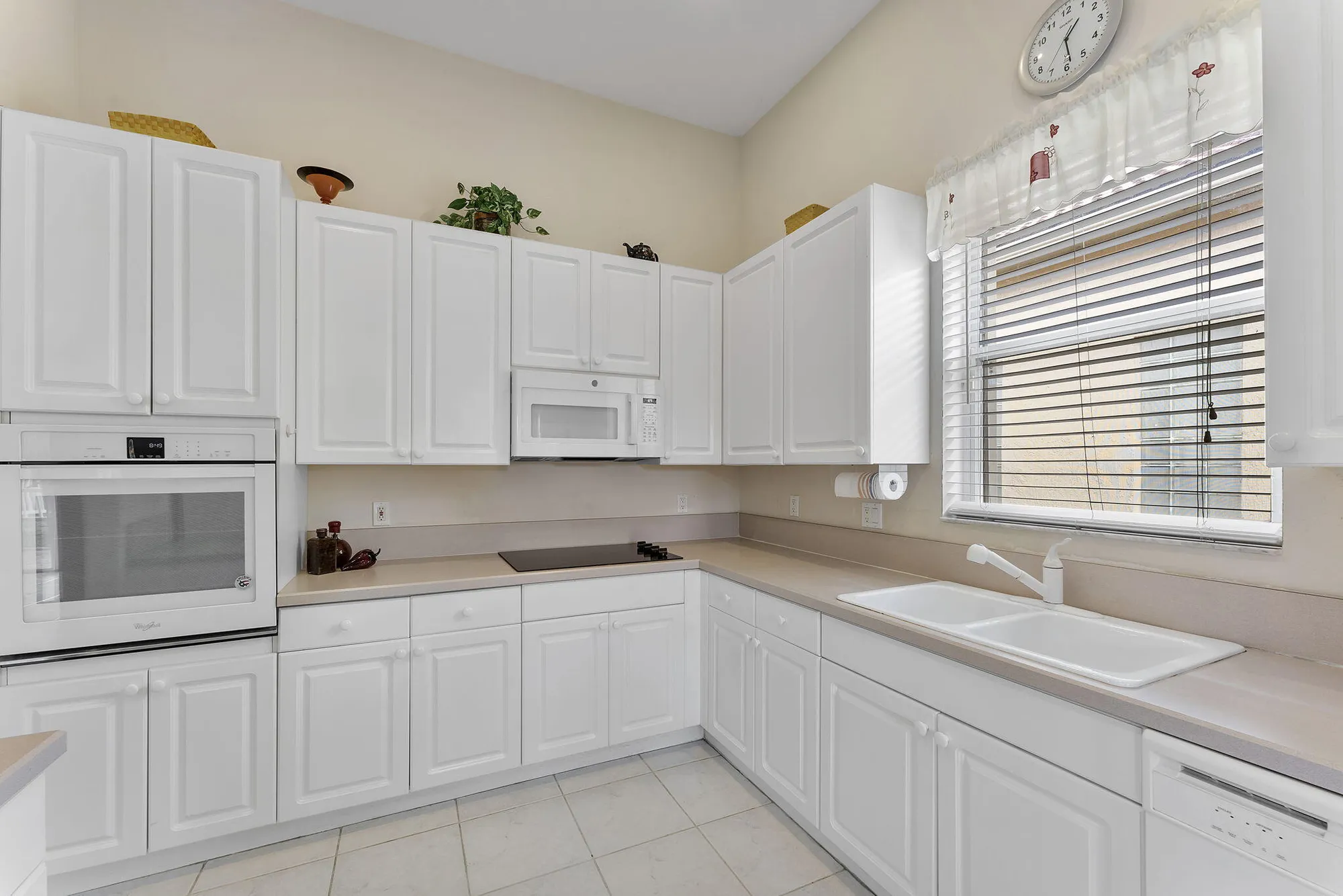 Property Slideshow image 23 of 68 | 7112 demedici cir, Delray Beach, FL, 33446