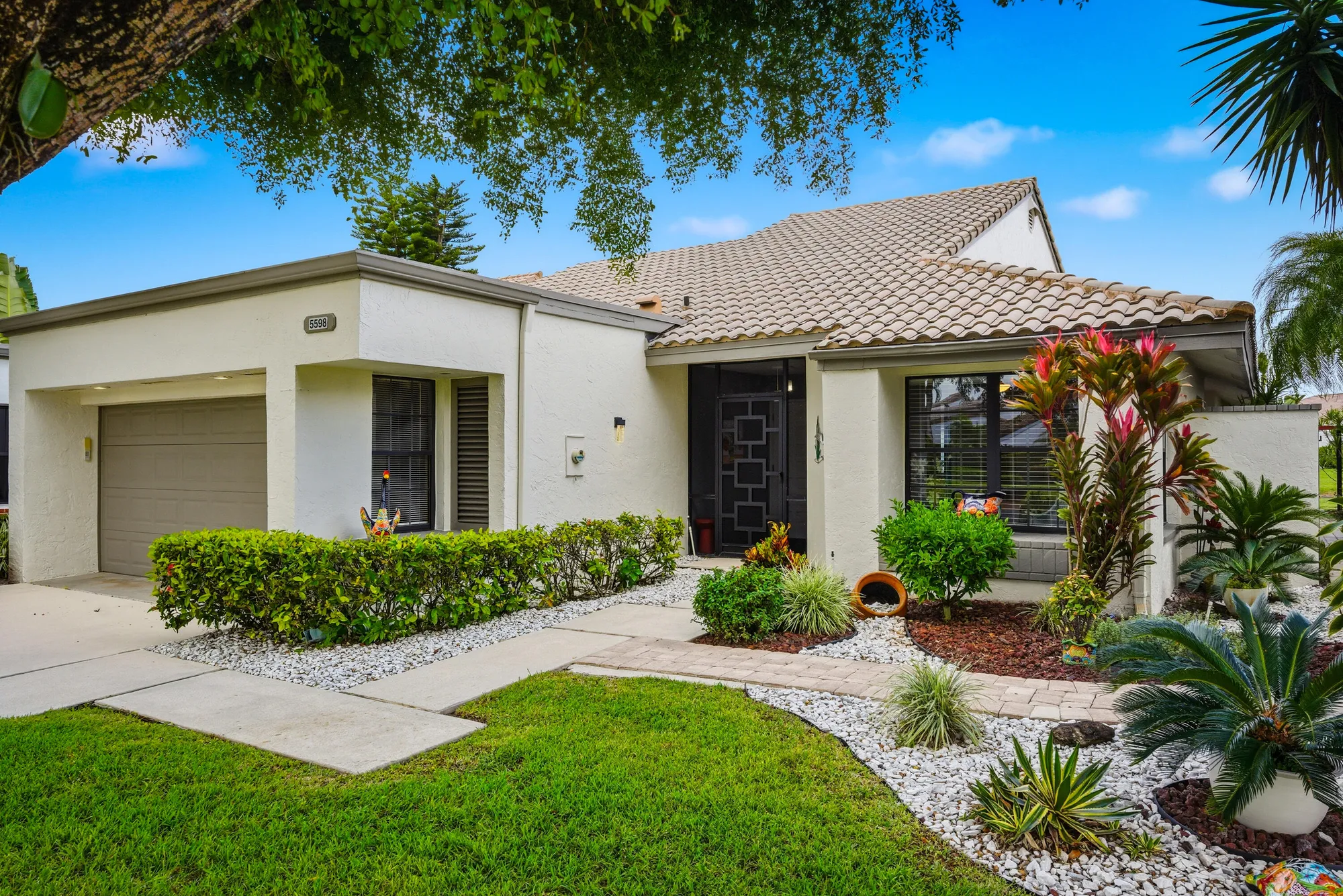 Property Slideshow image 31 of 47 | 5598 kiowa cir, Boynton Beach, FL, 33437