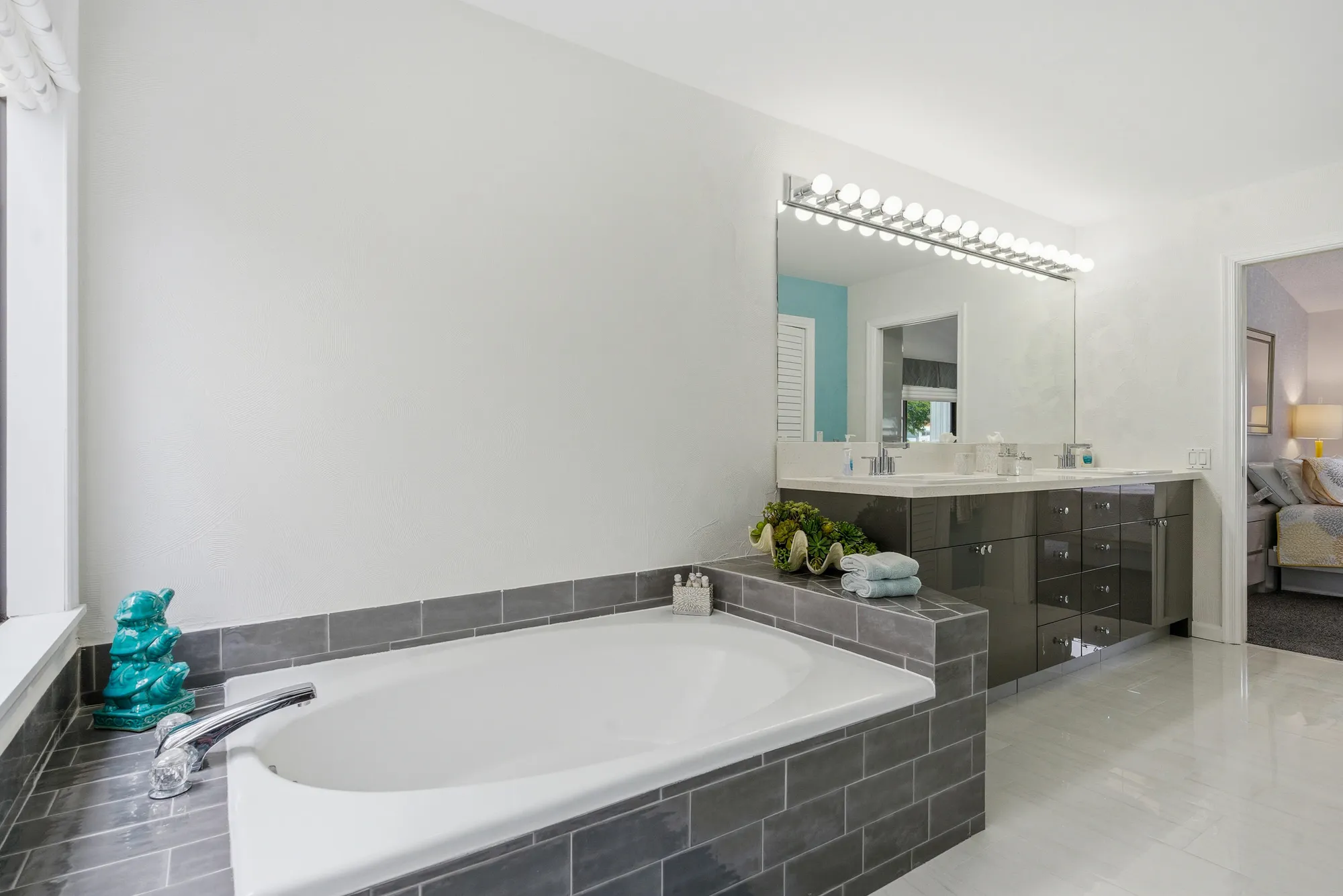 Property Slideshow image 23 of 47 | 5598 kiowa cir, Boynton Beach, FL, 33437