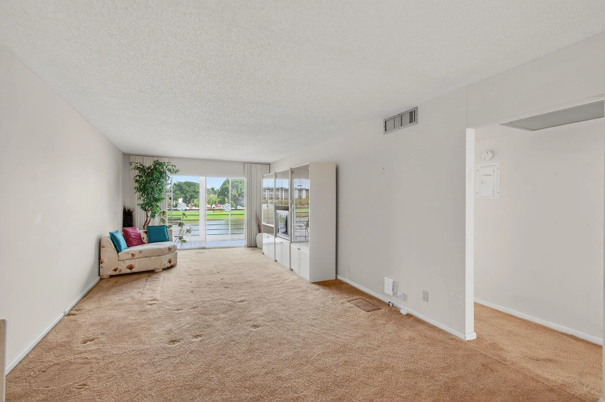 Property Slideshow image 12 of 101 | 2001 guildford a, Boca Raton, FL, 33434