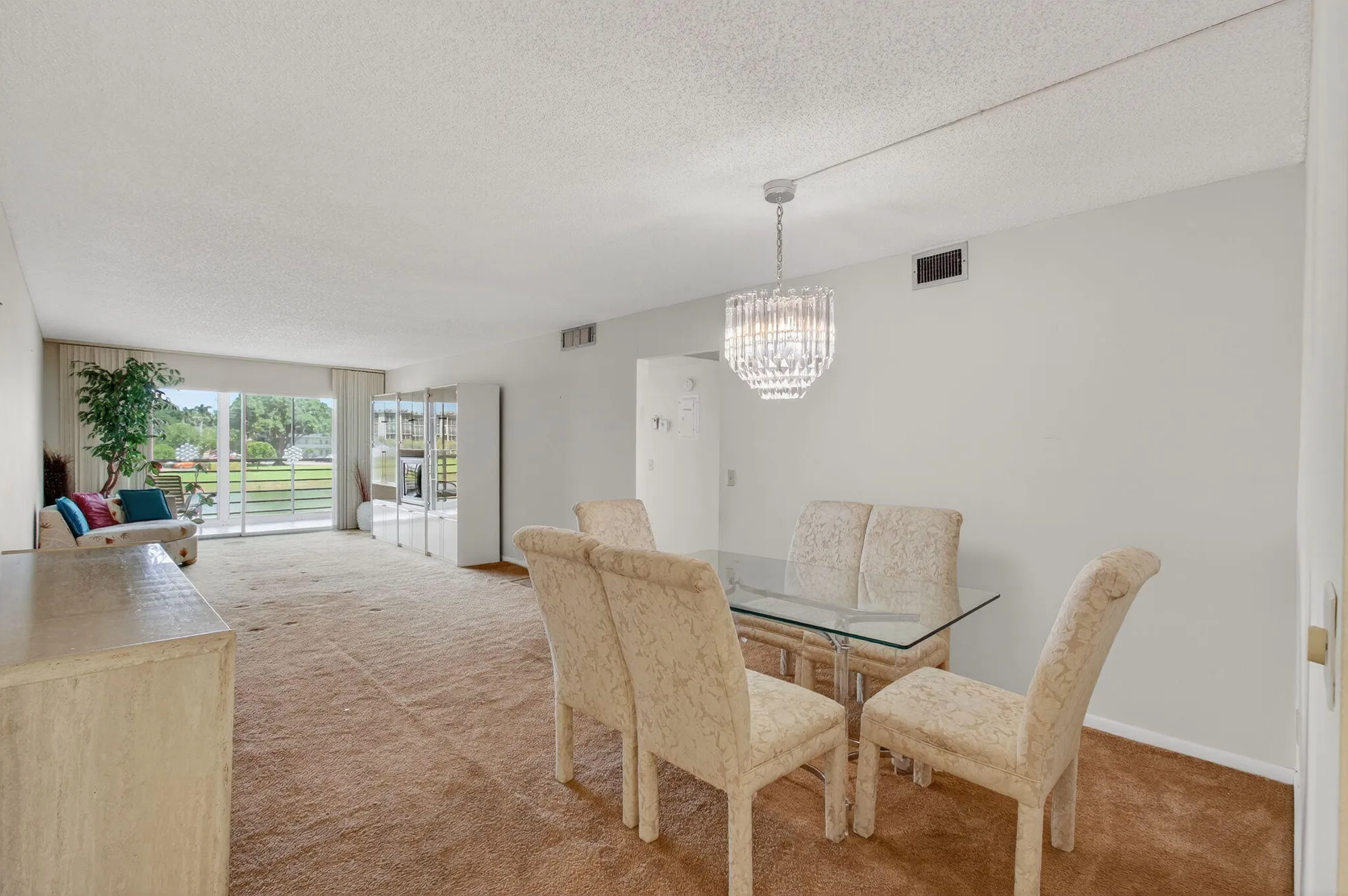 Property Slideshow image 1 of 101 | 2001 guildford a, Boca Raton, FL, 33434
