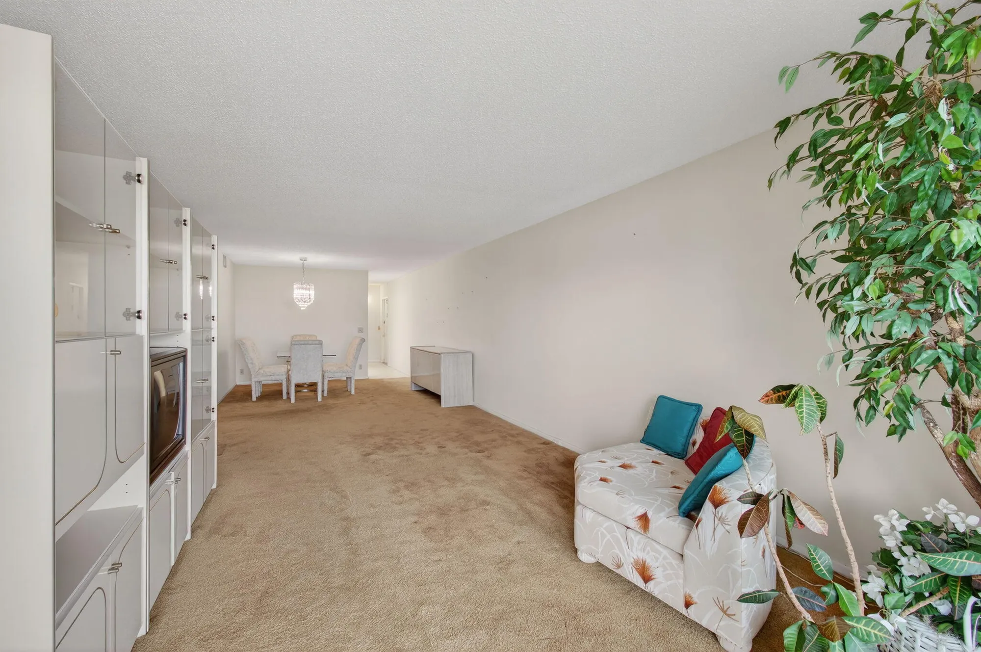 Property Slideshow image 25 of 101 | 2001 guildford a, Boca Raton, FL, 33434