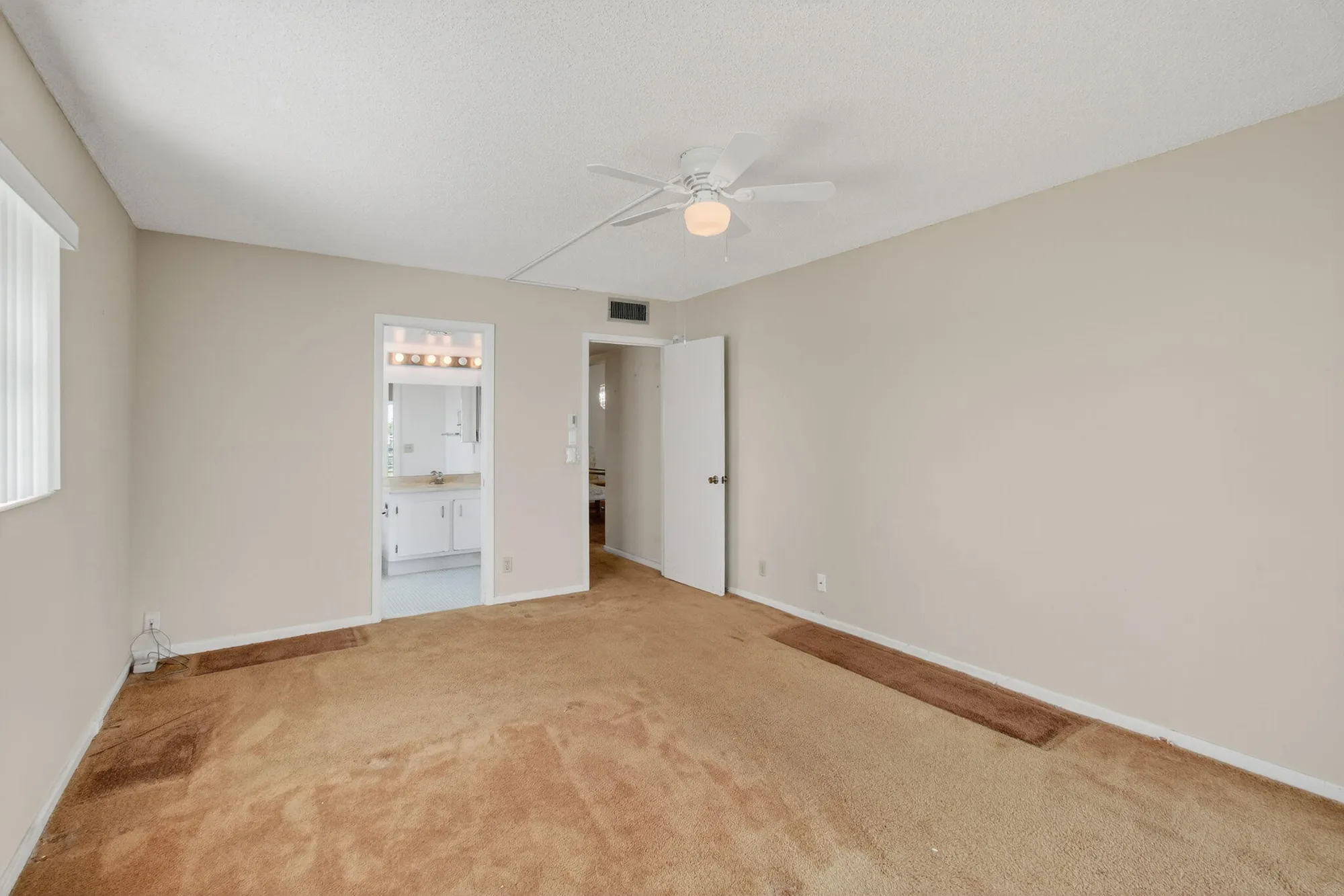 Property Slideshow image 44 of 101 | 2001 guildford a, Boca Raton, FL, 33434