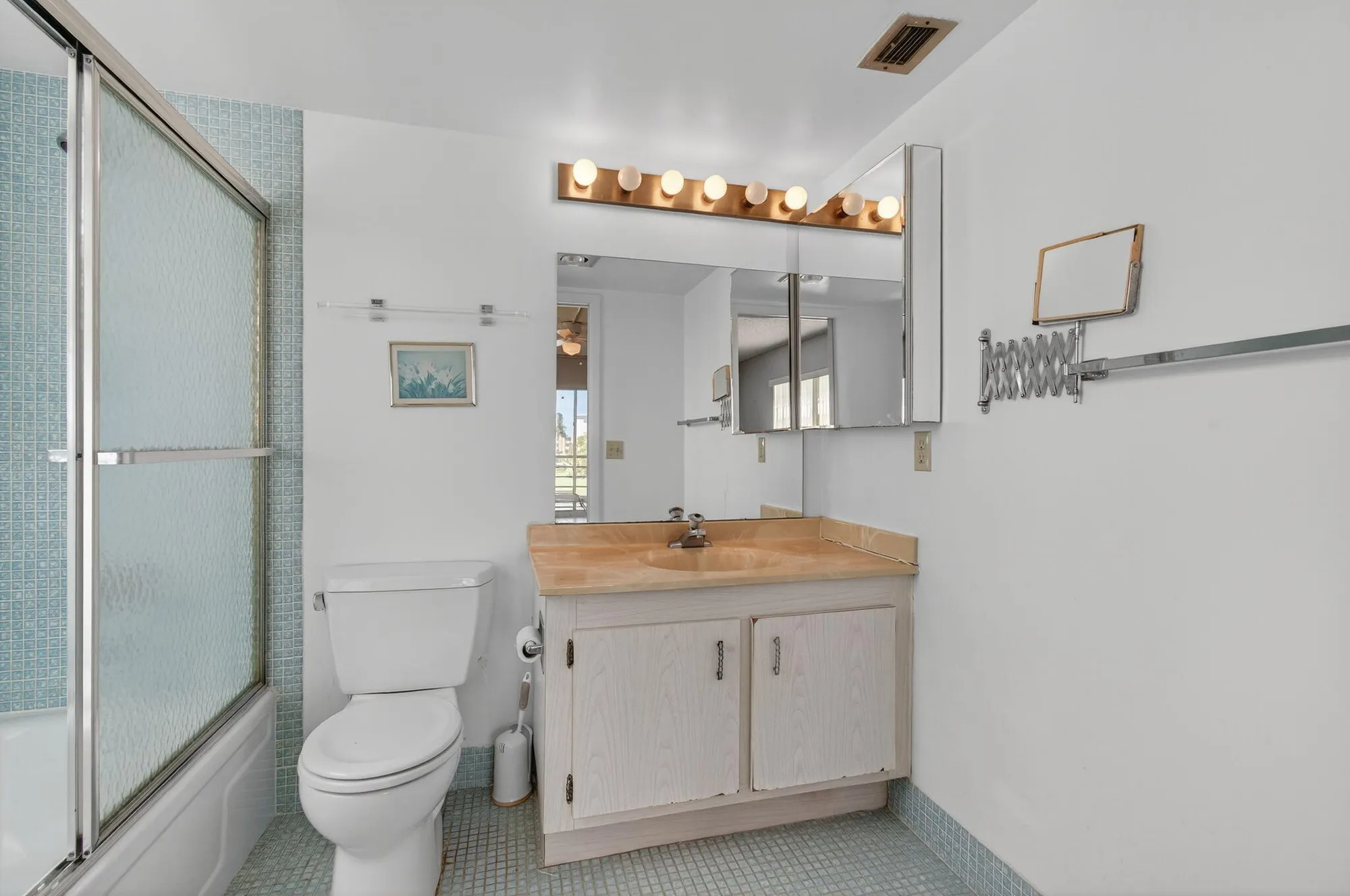 Property Slideshow image 45 of 101 | 2001 guildford a, Boca Raton, FL, 33434