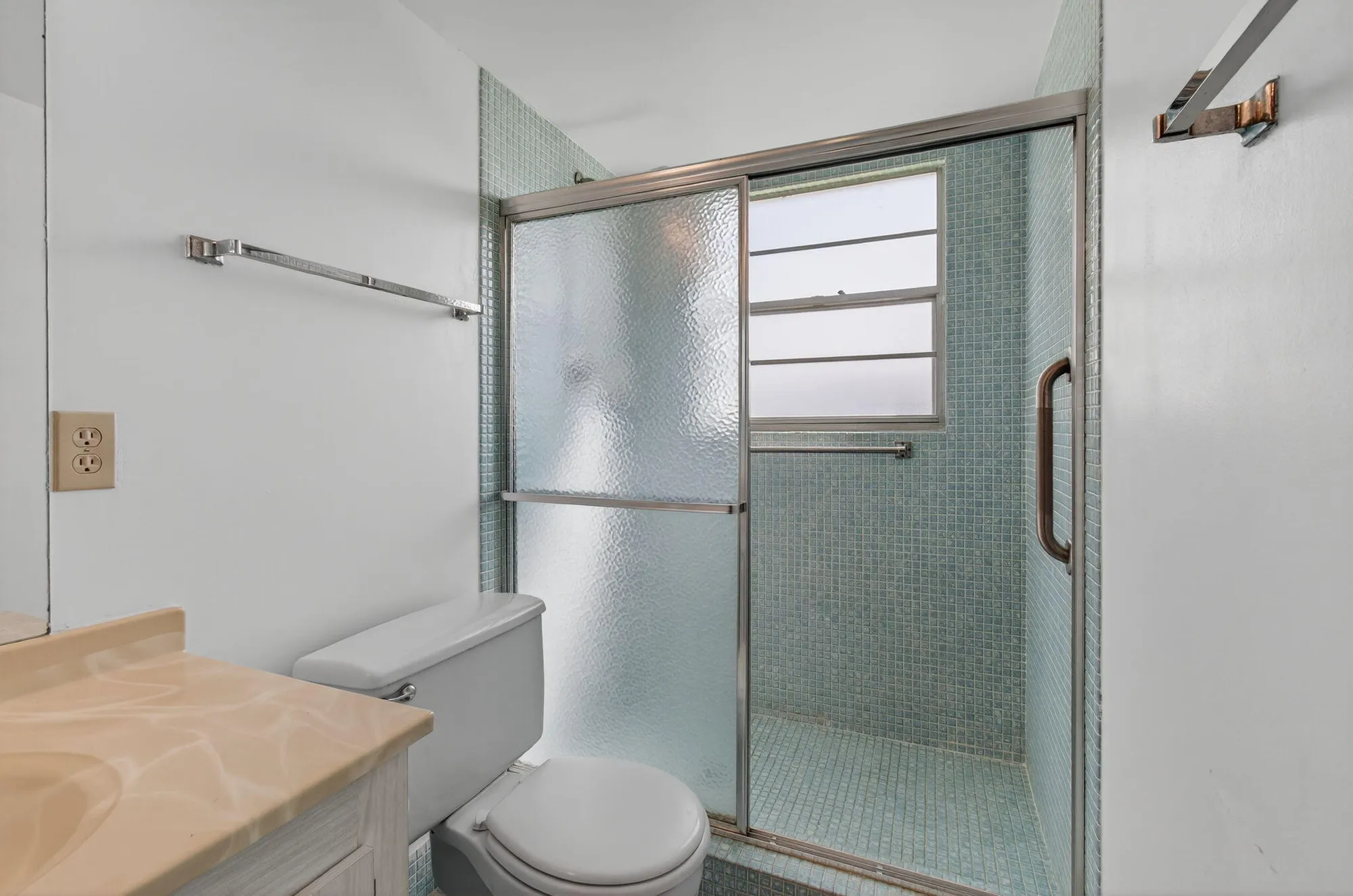 Property Slideshow image 54 of 101 | 2001 guildford a, Boca Raton, FL, 33434