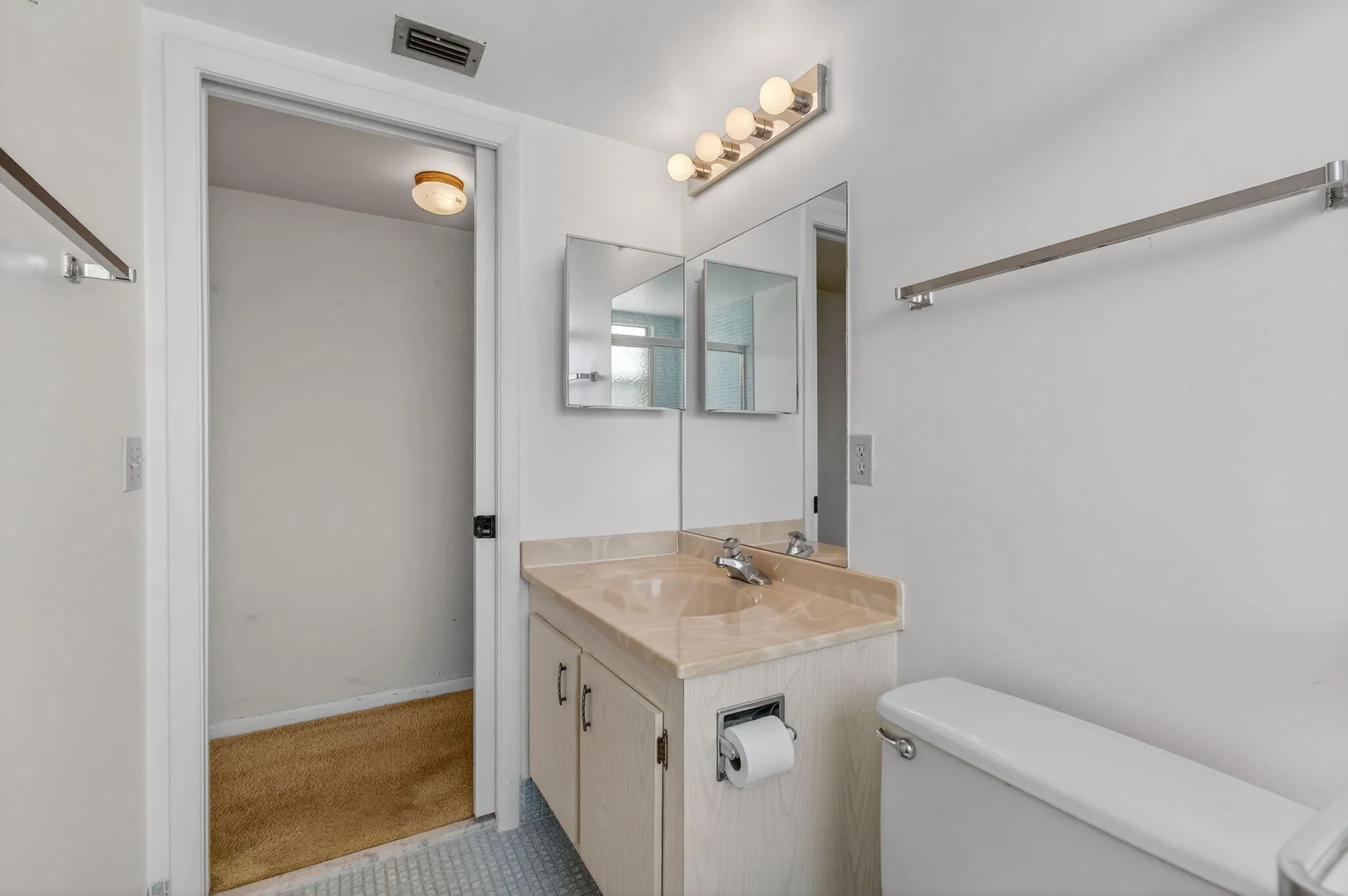 Property Slideshow image 55 of 101 | 2001 guildford a, Boca Raton, FL, 33434