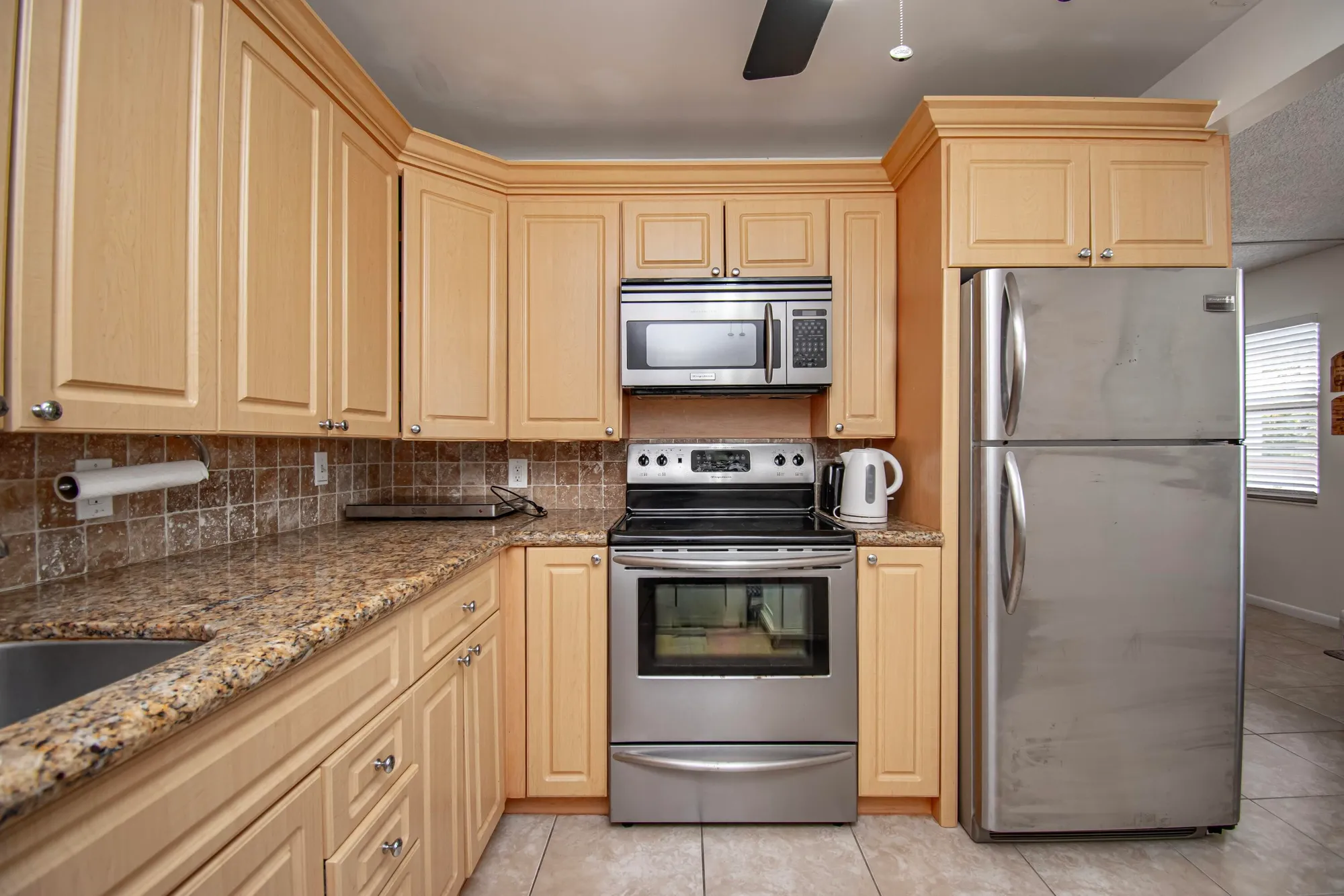 Property Slideshow image 11 of 28 | 2085 wolverton e unit e, Boca Raton, FL, 33434
