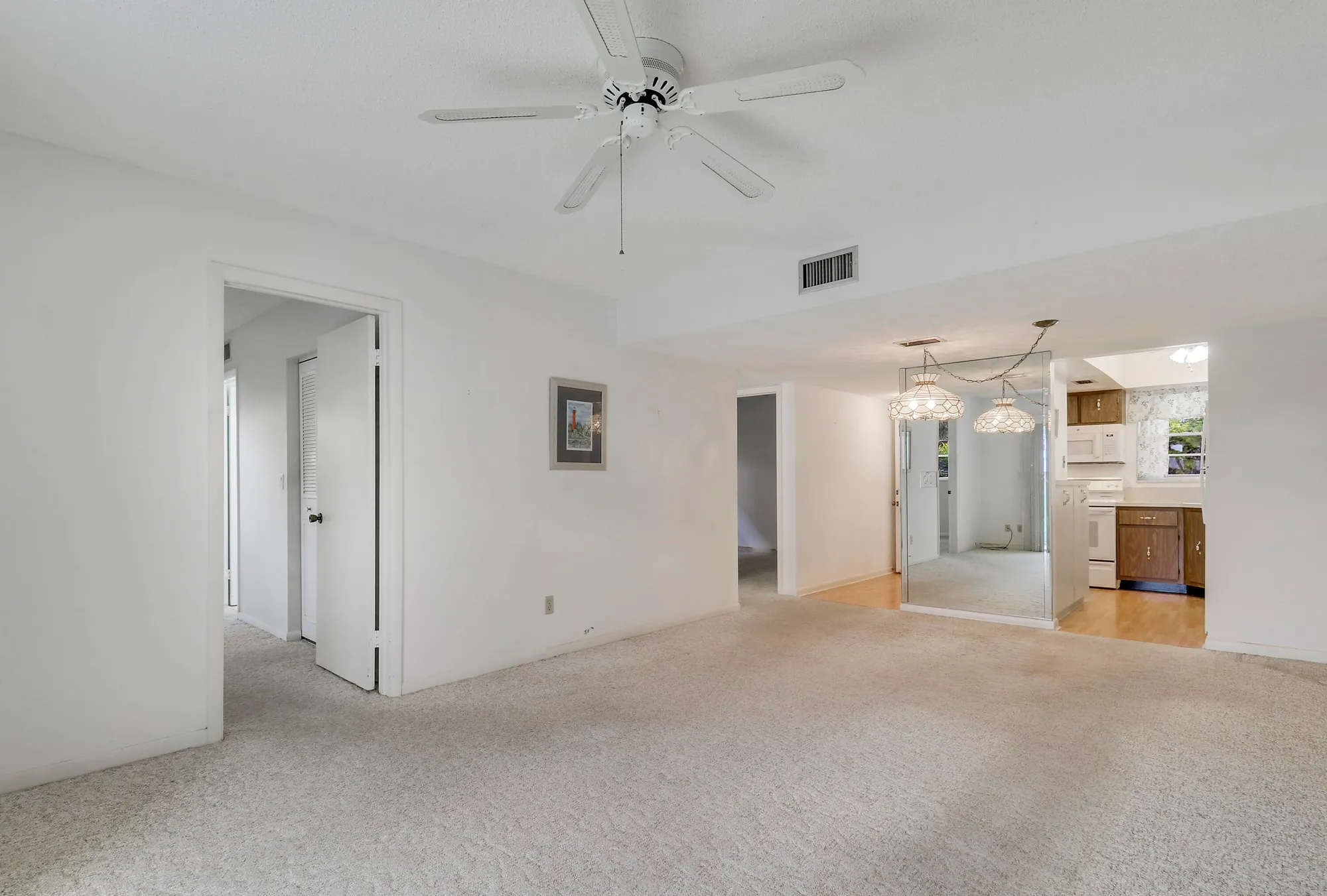 Property Slideshow image 7 of 33 | 18081 se country club dr # 13-125, Jupiter, FL, 33469