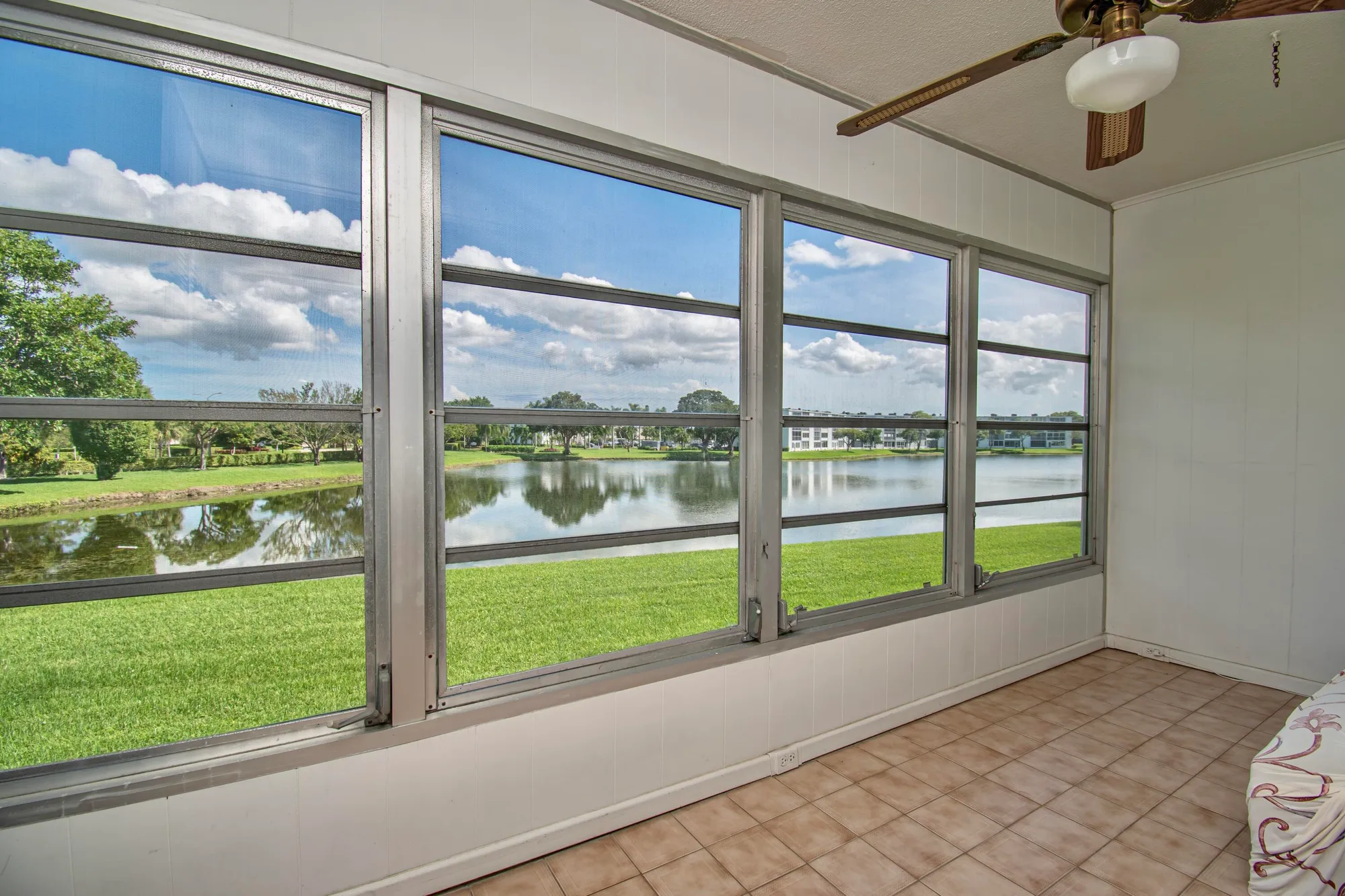 Property Slideshow image 23 of 28 | 2085 wolverton e unit e, Boca Raton, FL, 33434