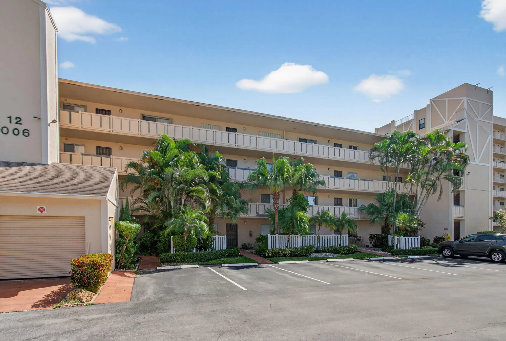 Property Slideshow image 6 of 82 | 7006 huntington ln apt 306, Delray Beach, FL, 33446