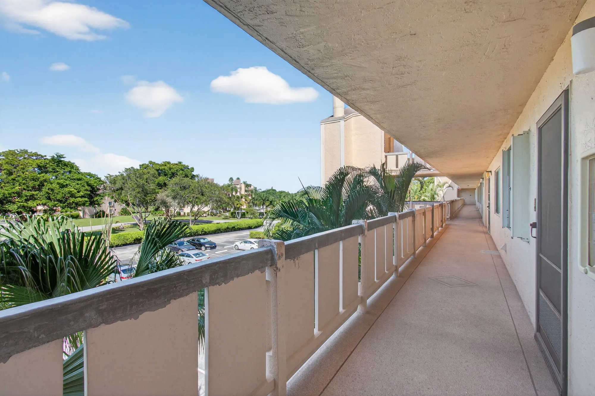 Property Slideshow image 11 of 82 | 7006 huntington ln apt 306, Delray Beach, FL, 33446