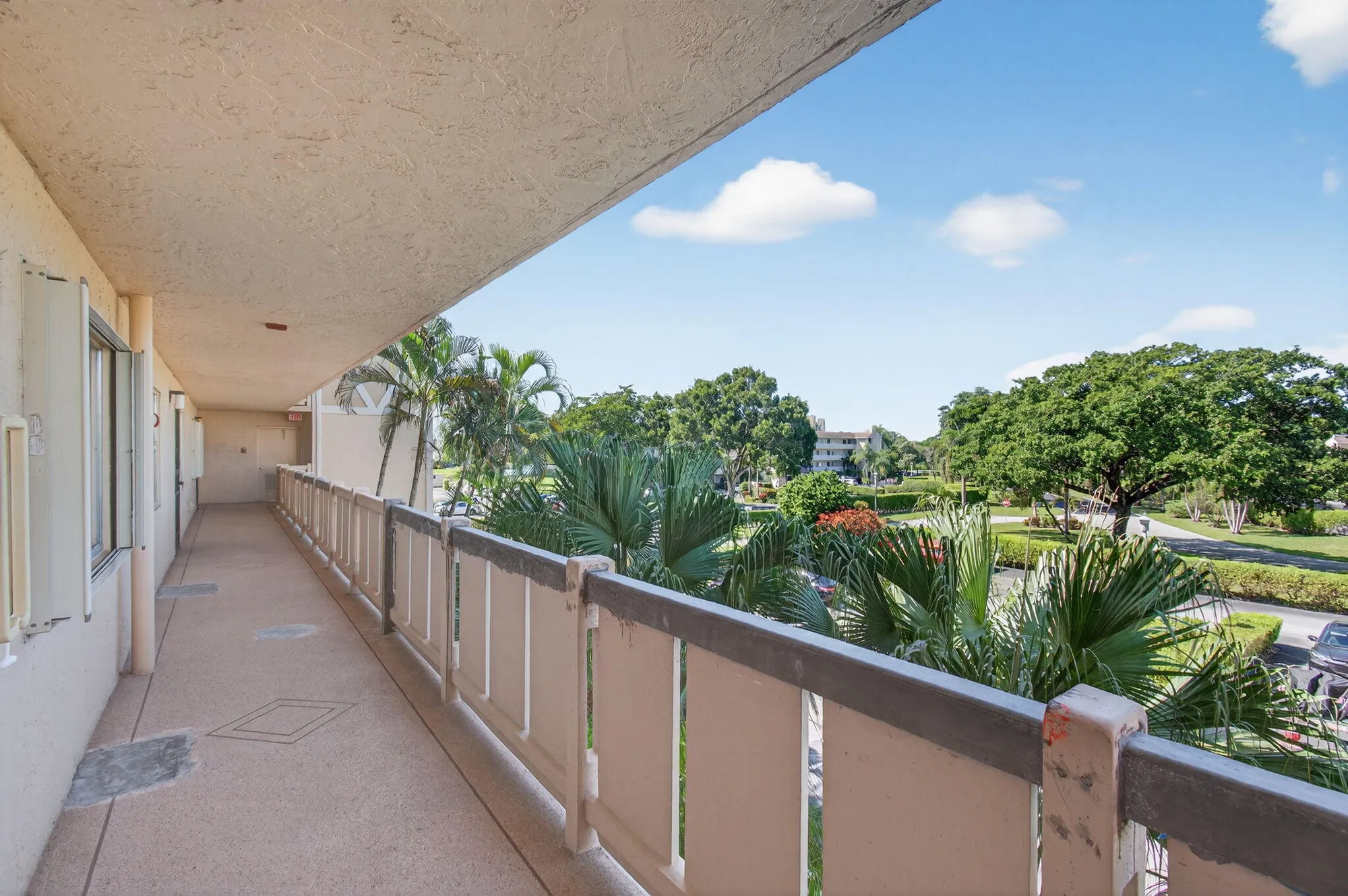 Property Slideshow image 12 of 82 | 7006 huntington ln apt 306, Delray Beach, FL, 33446
