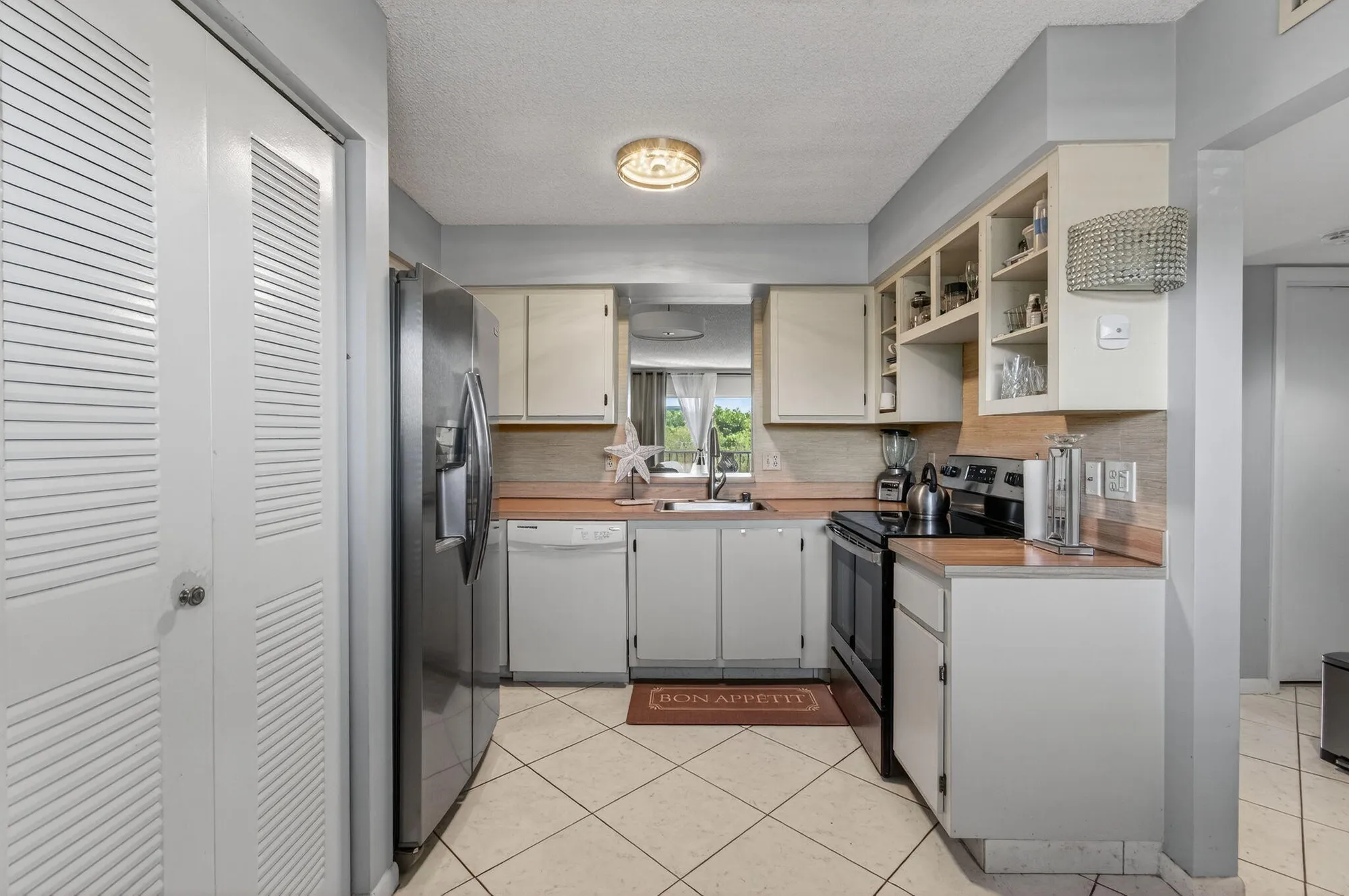 Property Slideshow image 24 of 82 | 7006 huntington ln apt 306, Delray Beach, FL, 33446