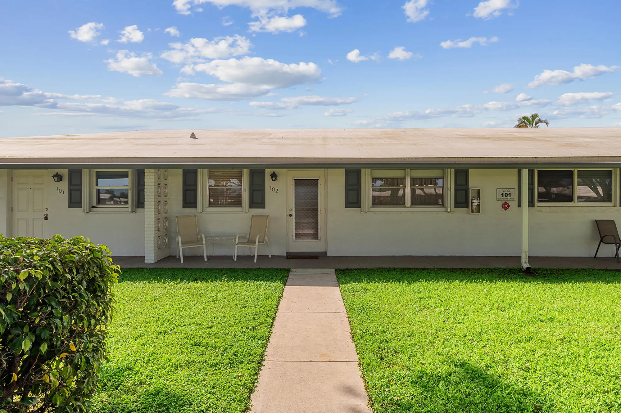 Property Slideshow image 1 of 25 | 101 leisure lake cir 102, Boynton Beach, FL, 33426