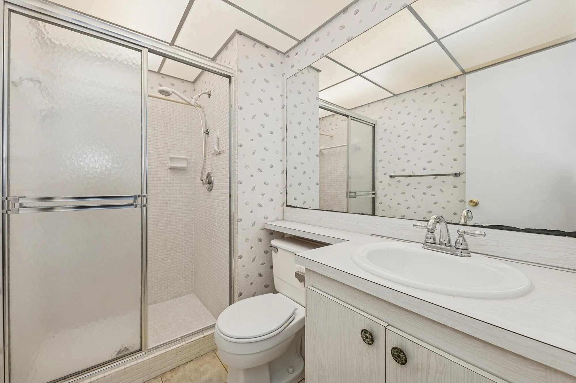 Property Slideshow image 7 of 25 | 101 leisure lake cir 102, Boynton Beach, FL, 33426