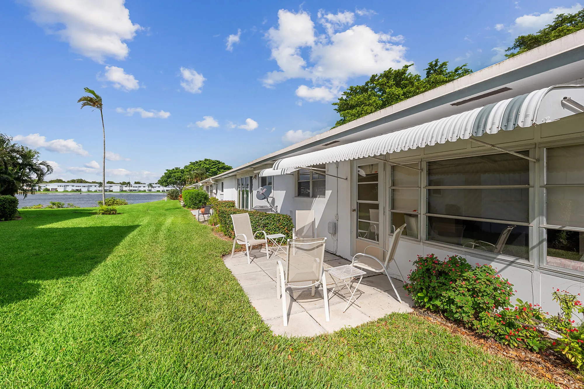 Property Slideshow image 10 of 25 | 101 leisure lake cir 102, Boynton Beach, FL, 33426