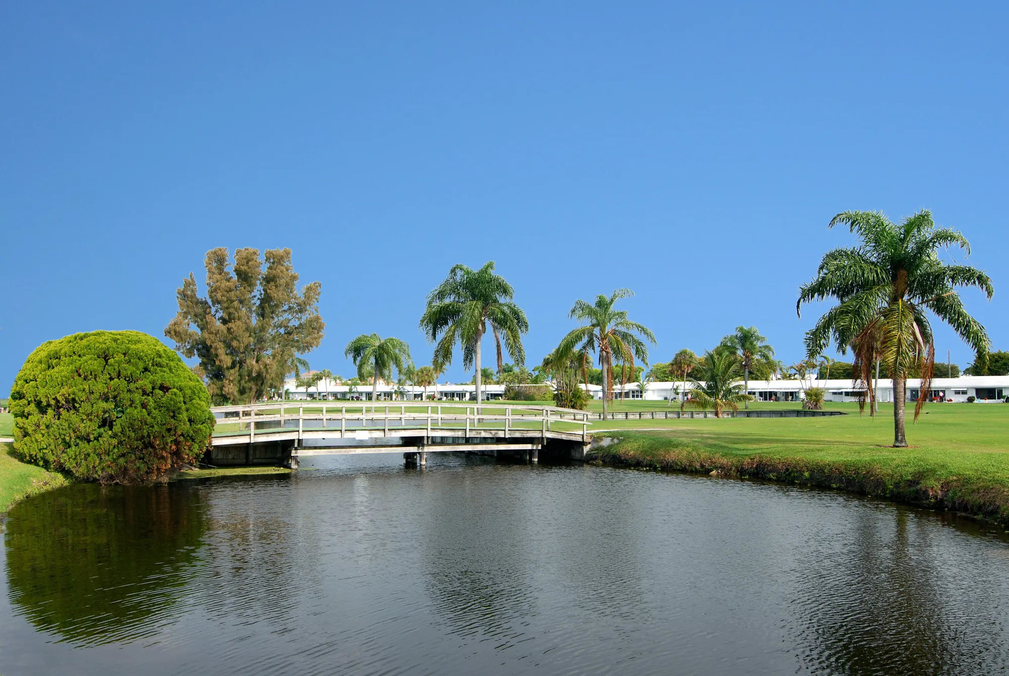 Property Slideshow image 13 of 25 | 101 leisure lake cir 102, Boynton Beach, FL, 33426