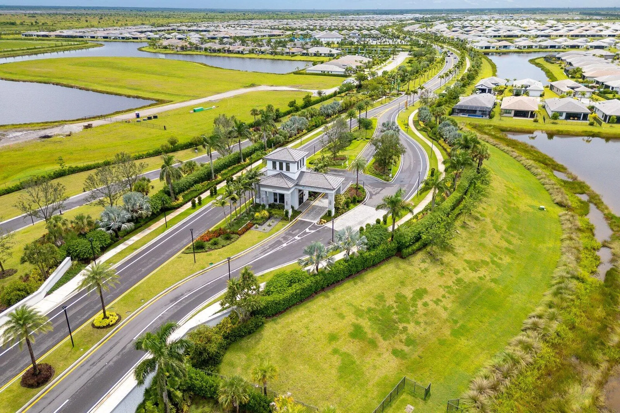 Property Slideshow image 28 of 41 | 12439 sw blue mangrove pkwy, Port Saint Lucie, FL, 34987