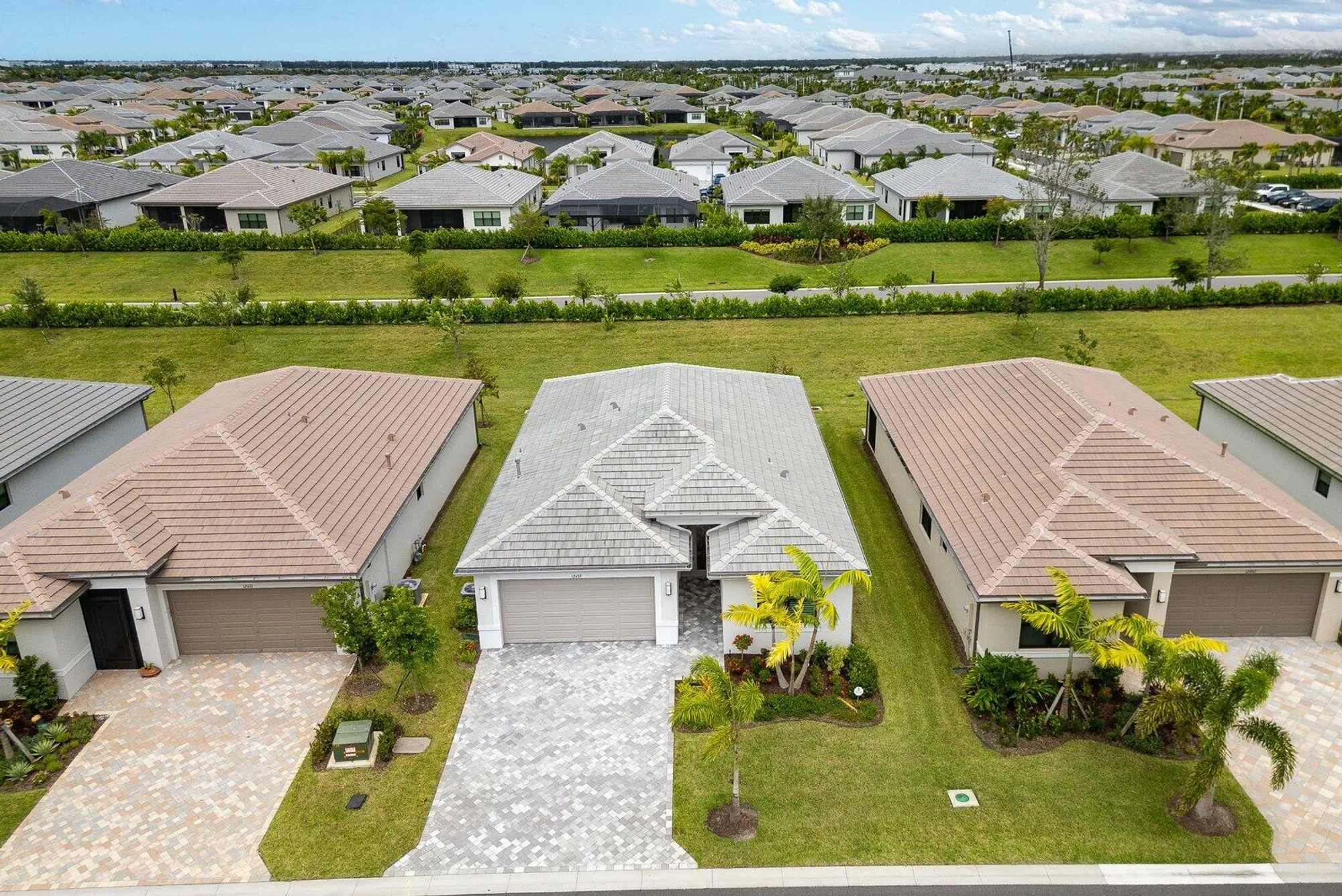 Property Slideshow image 21 of 41 | 12439 sw blue mangrove pkwy, Port Saint Lucie, FL, 34987