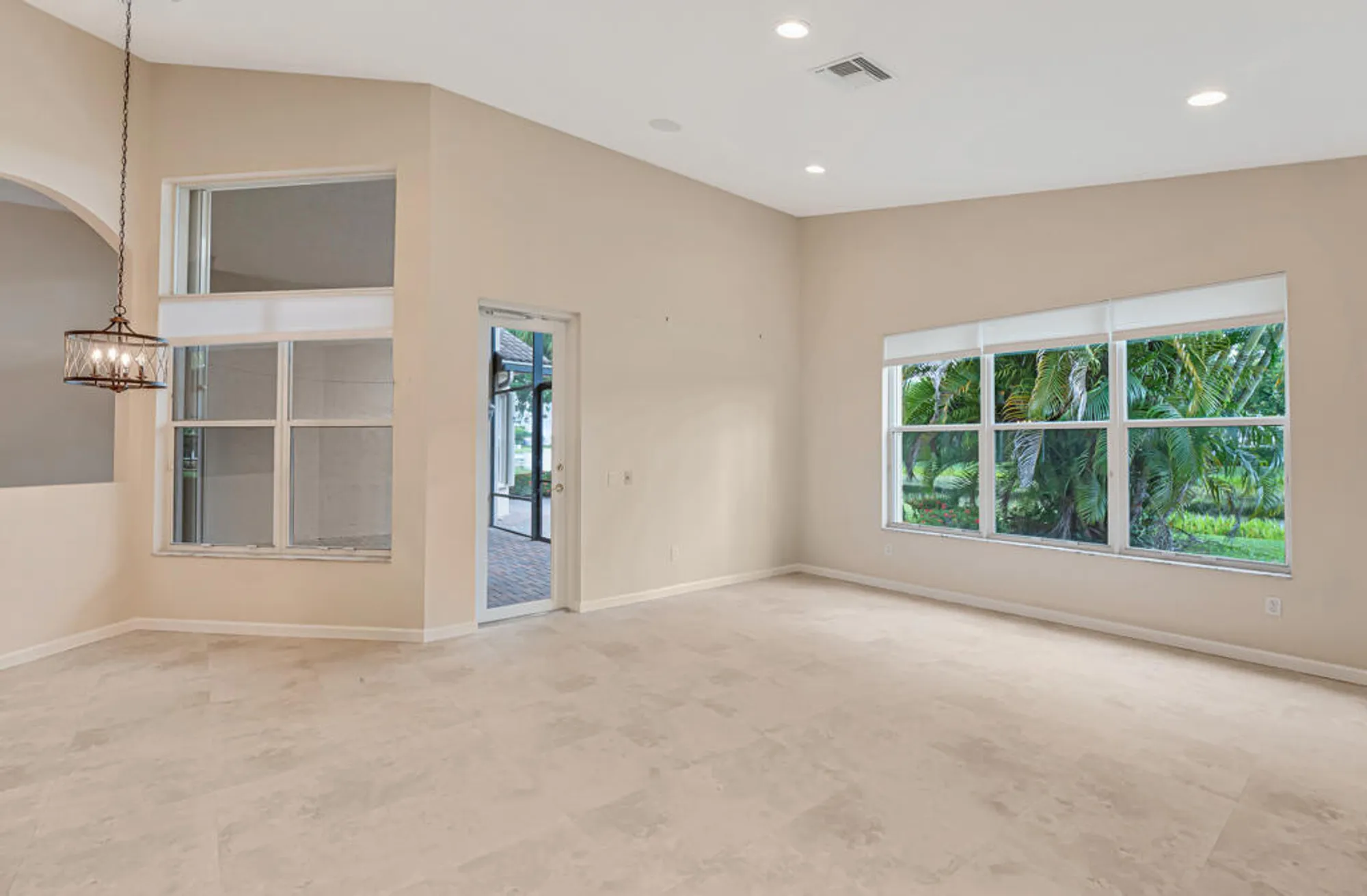 Property Slideshow image 16 of 77 | 7897 amethyst lake pt, Lake Worth, FL, 33467