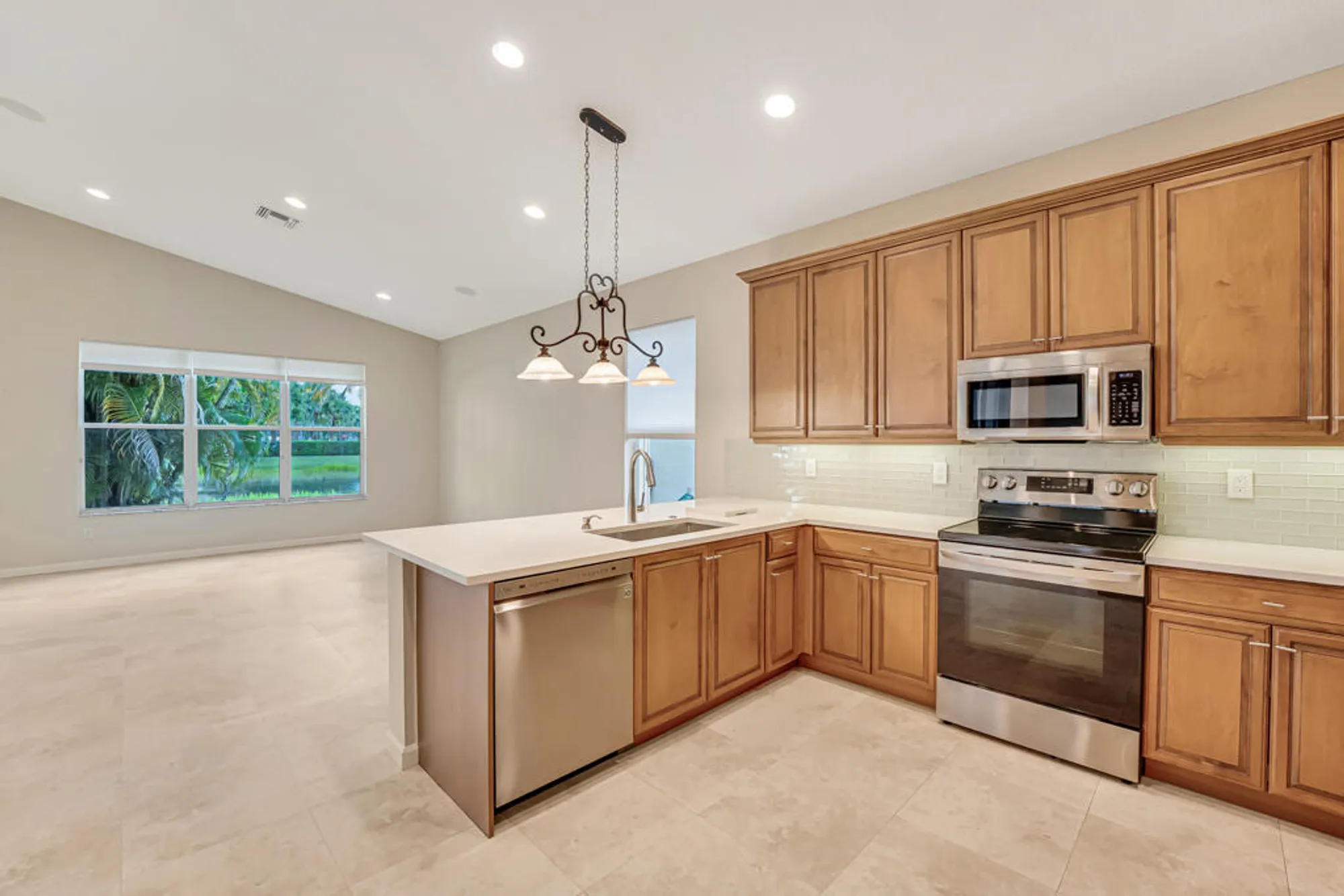 Property Slideshow image 13 of 77 | 7897 amethyst lake pt, Lake Worth, FL, 33467