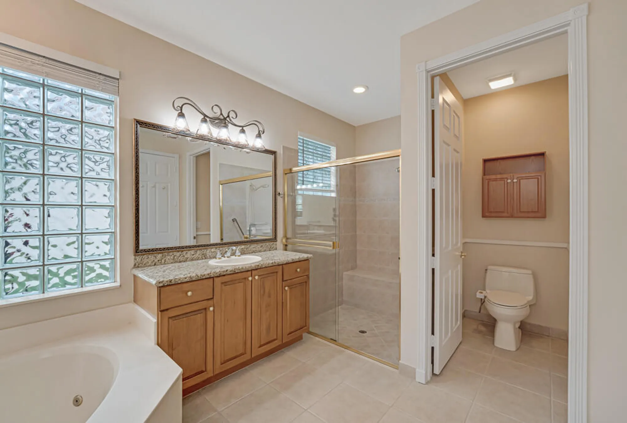 Property Slideshow image 23 of 77 | 7897 amethyst lake pt, Lake Worth, FL, 33467