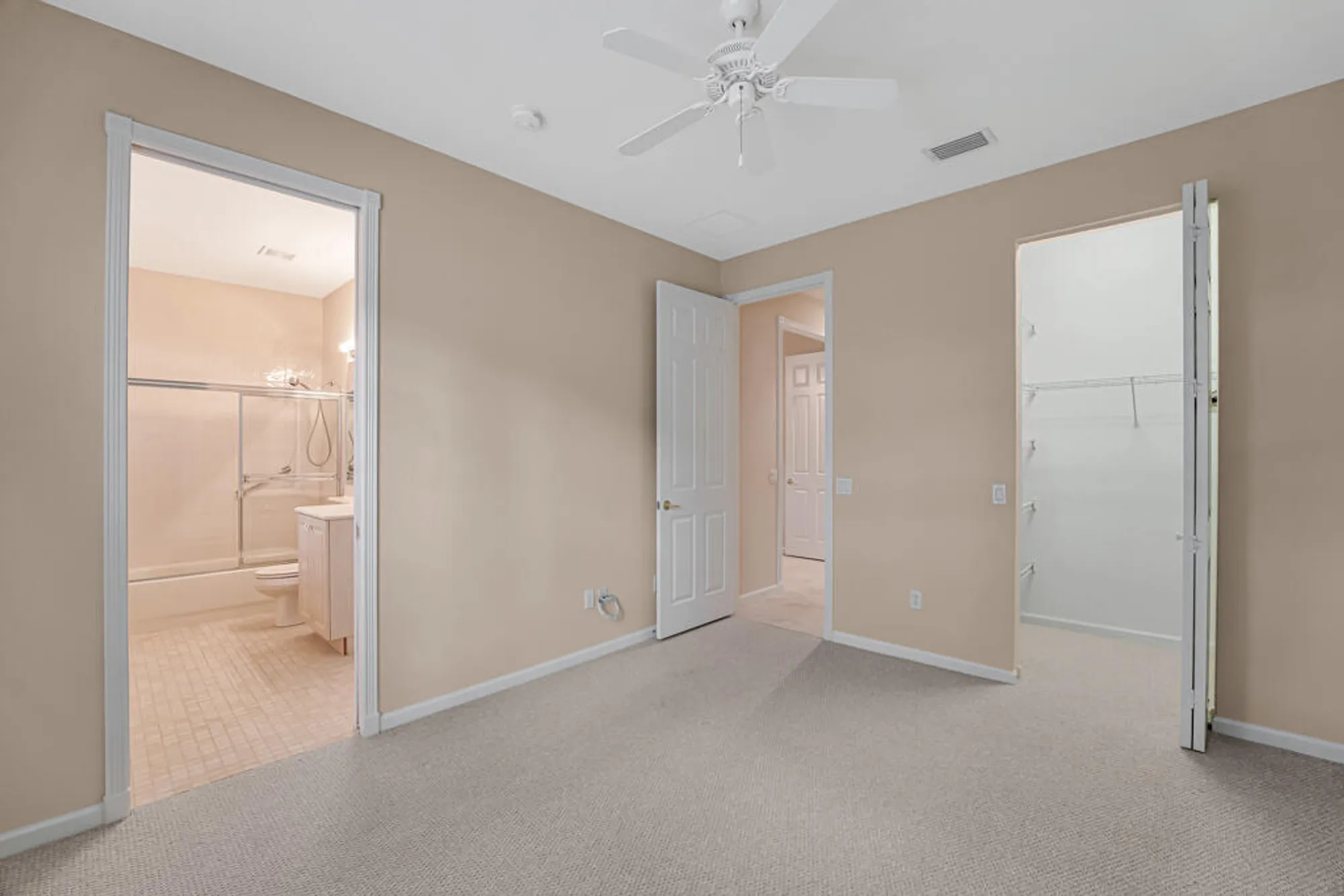 Property Slideshow image 36 of 77 | 7897 amethyst lake pt, Lake Worth, FL, 33467