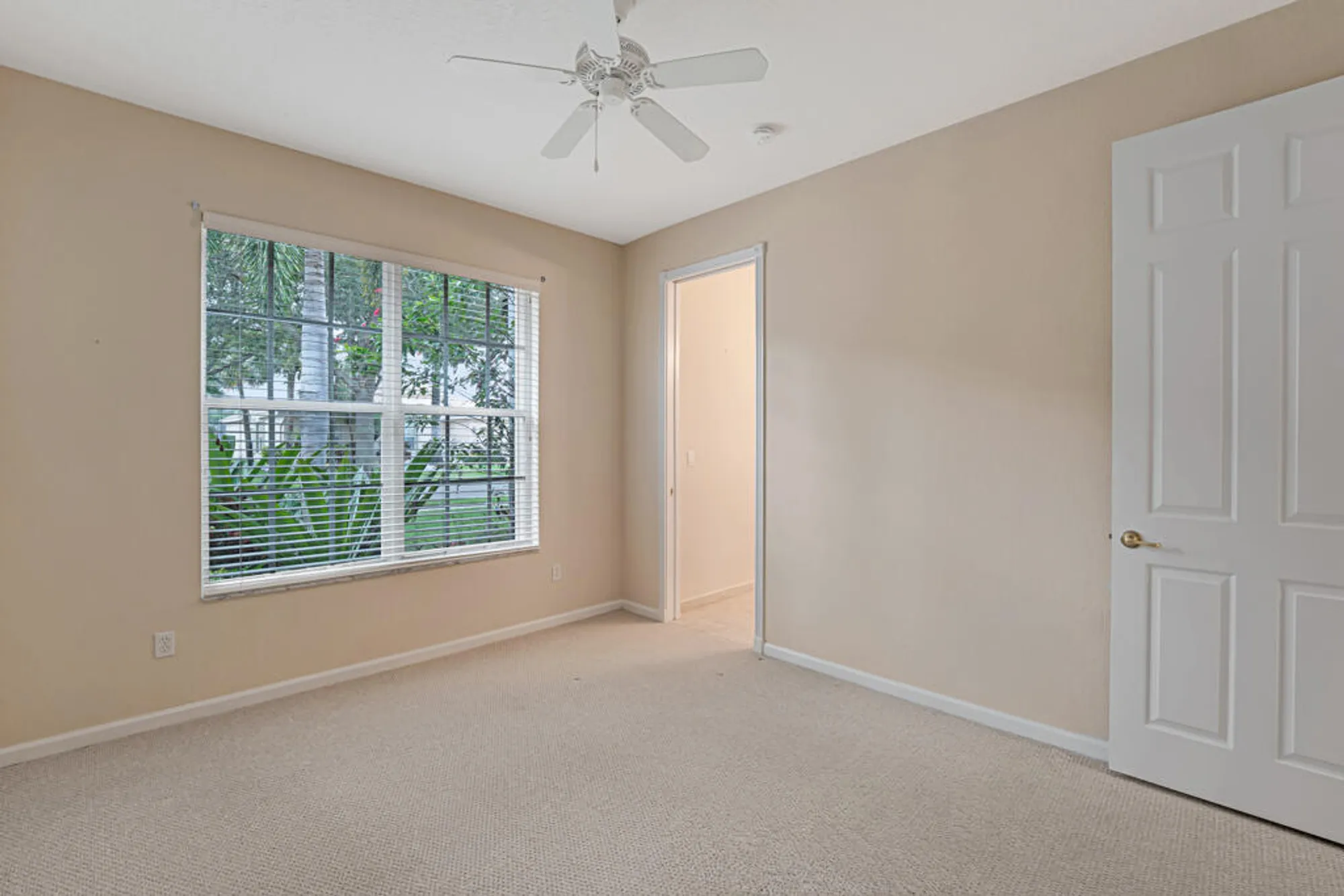 Property Slideshow image 37 of 77 | 7897 amethyst lake pt, Lake Worth, FL, 33467