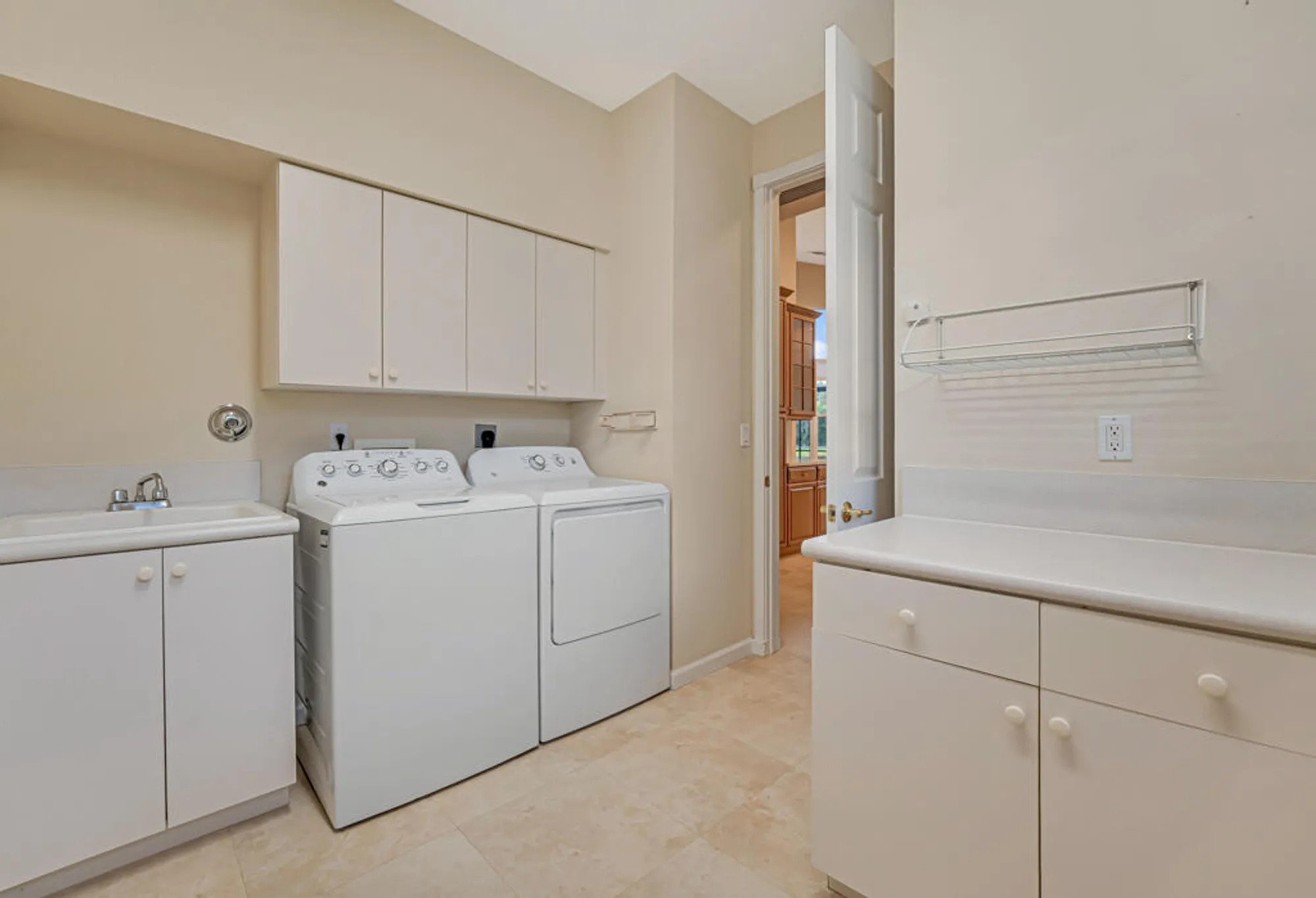 Property Slideshow image 40 of 77 | 7897 amethyst lake pt, Lake Worth, FL, 33467