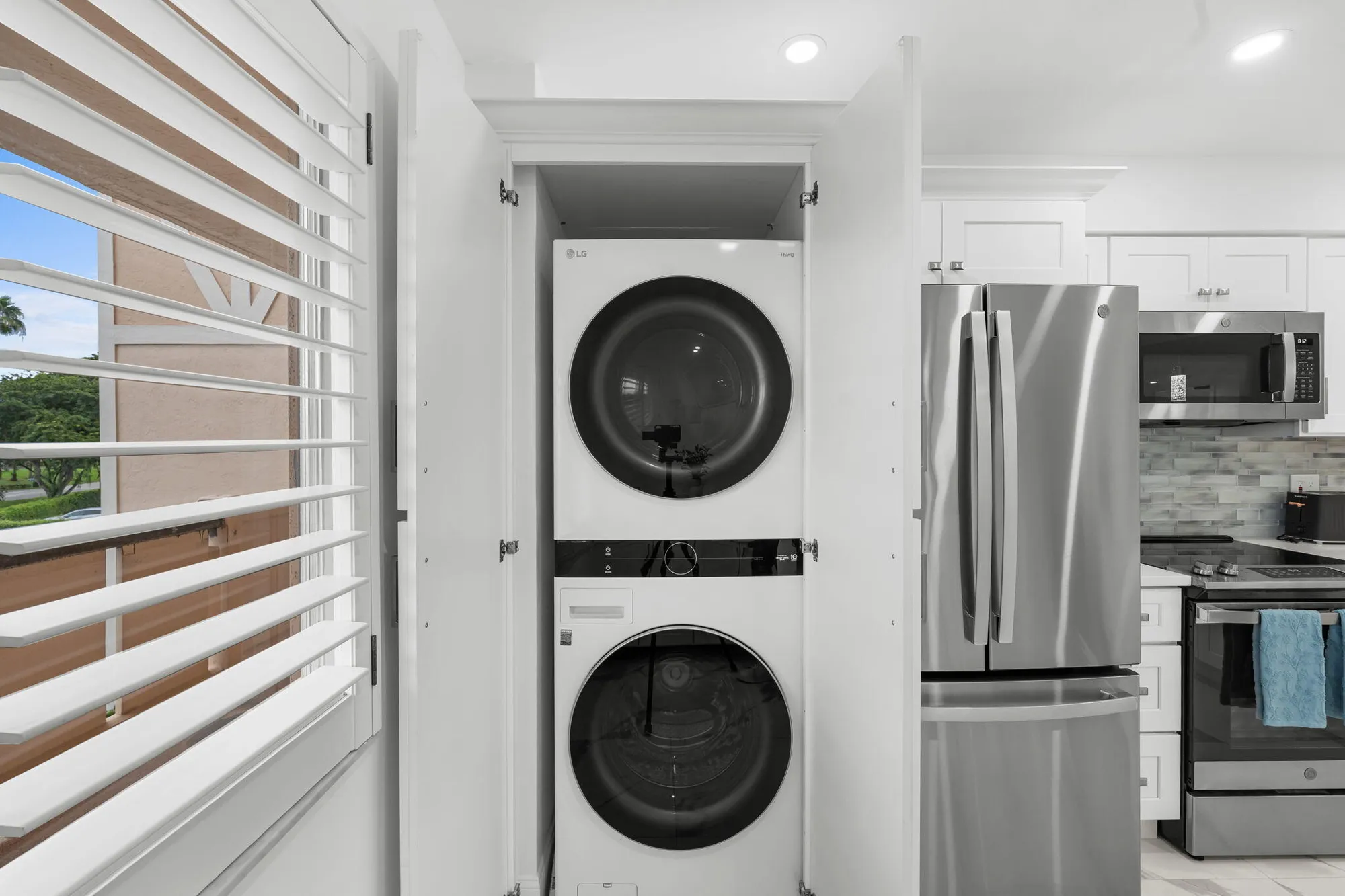 Property Slideshow image 6 of 42 | 6936 huntington ln 302, Delray Beach, FL, 33446