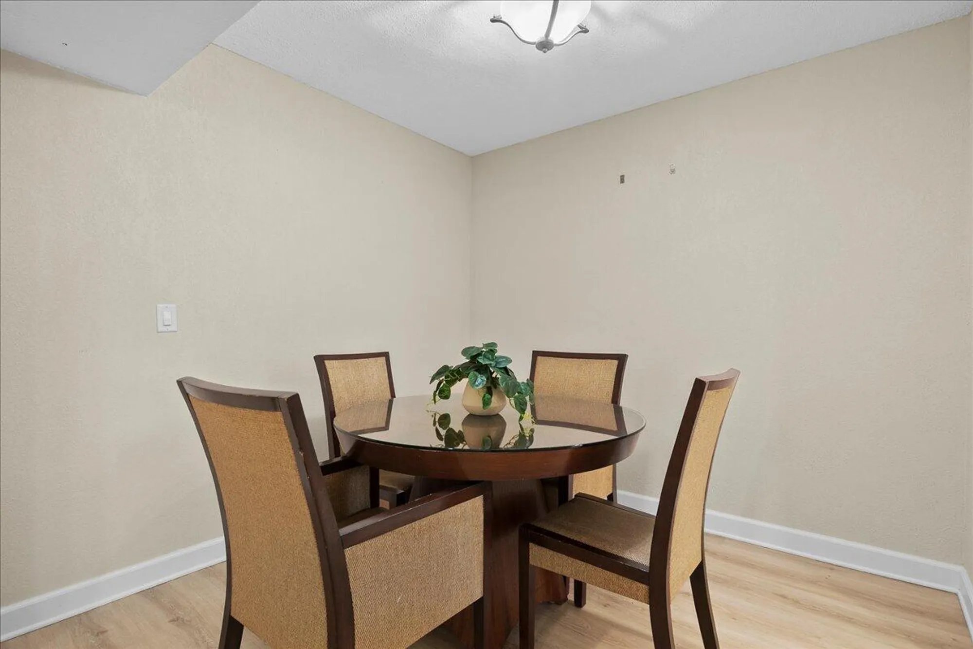 Property Slideshow image 9 of 46 | 3755 via poinciana apt 611, Lake Worth, FL, 33467