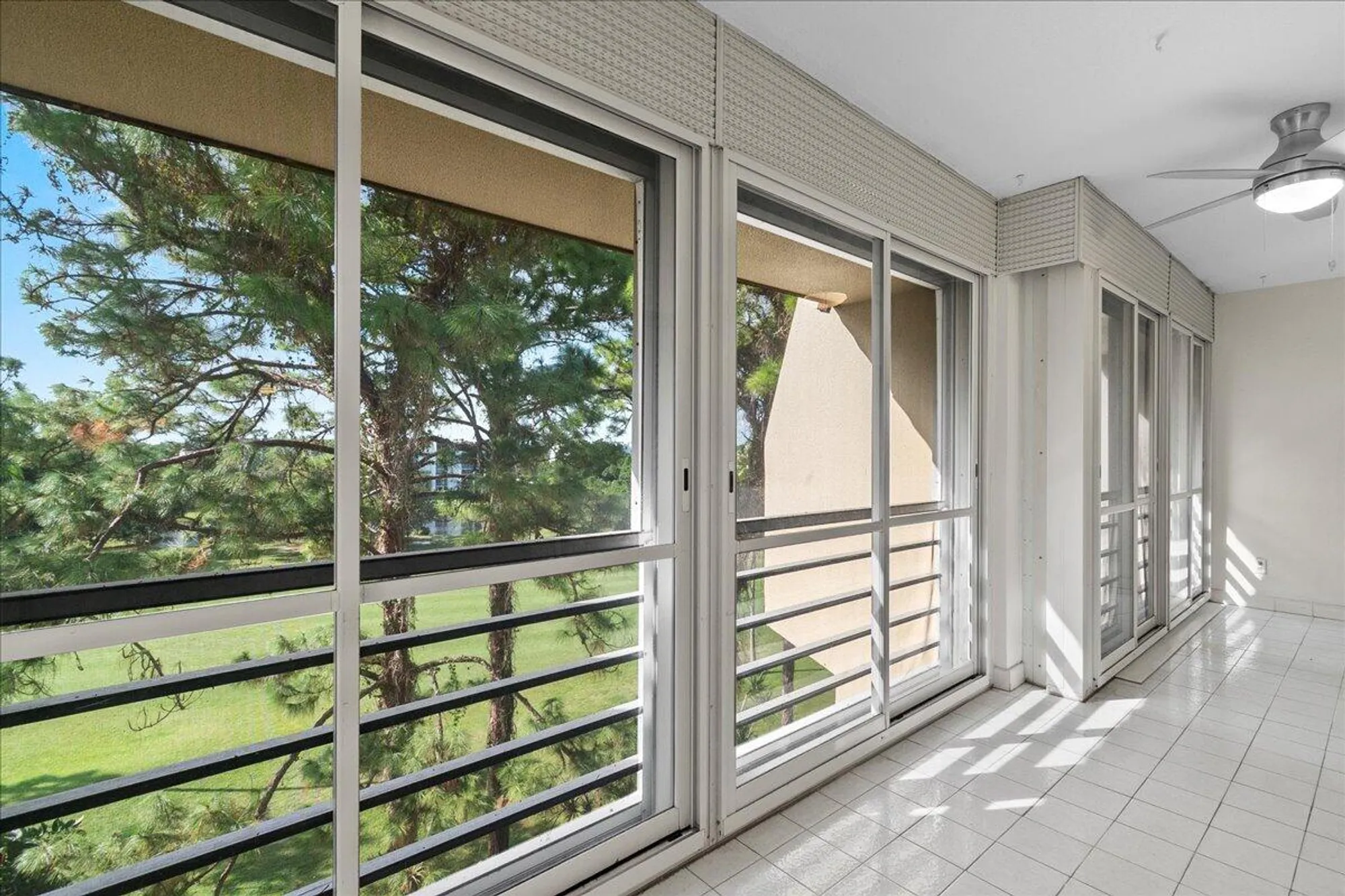 Property Slideshow image 13 of 46 | 3755 via poinciana apt 611, Lake Worth, FL, 33467