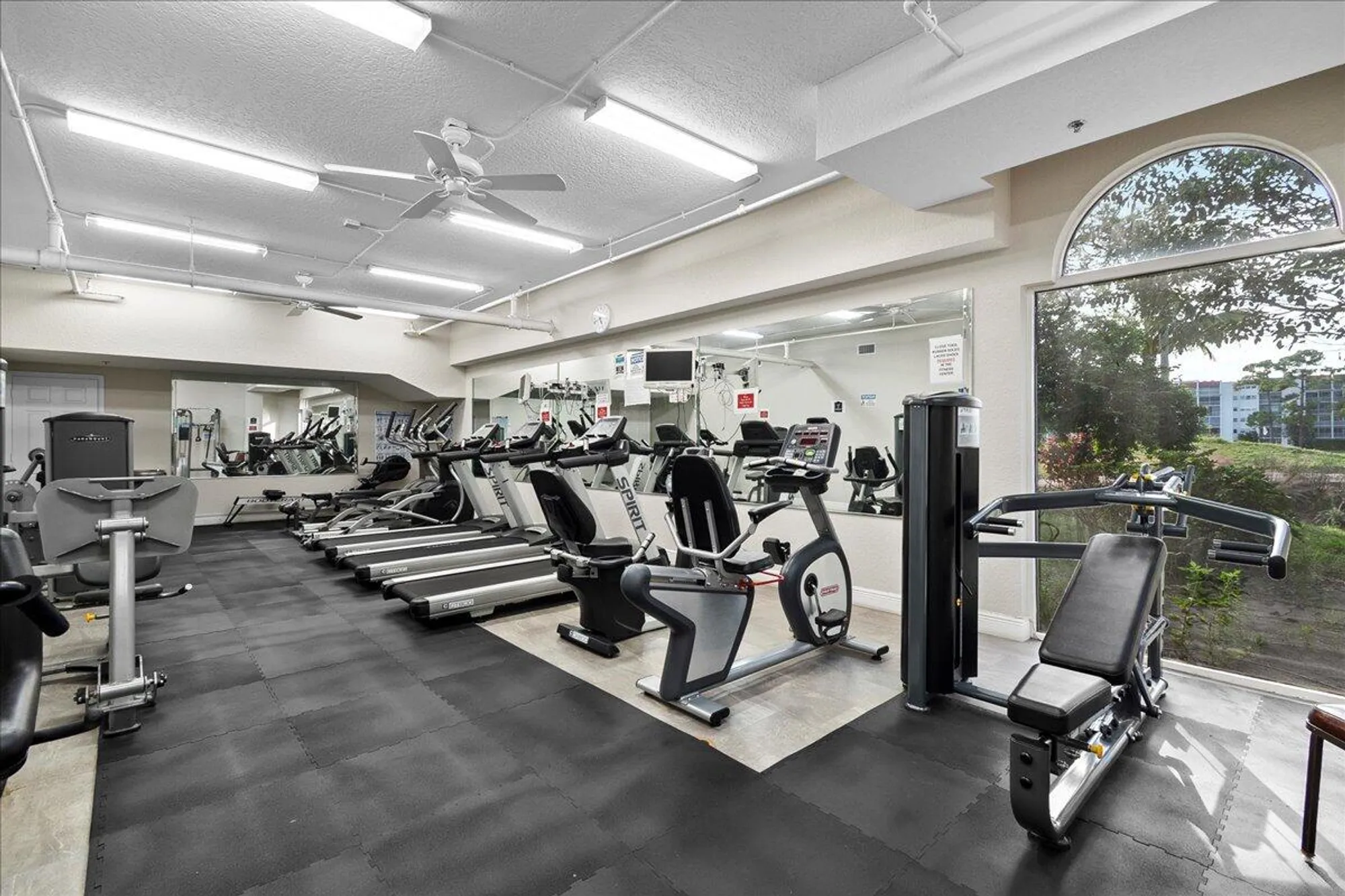 Property Slideshow image 31 of 46 | 3755 via poinciana apt 611, Lake Worth, FL, 33467
