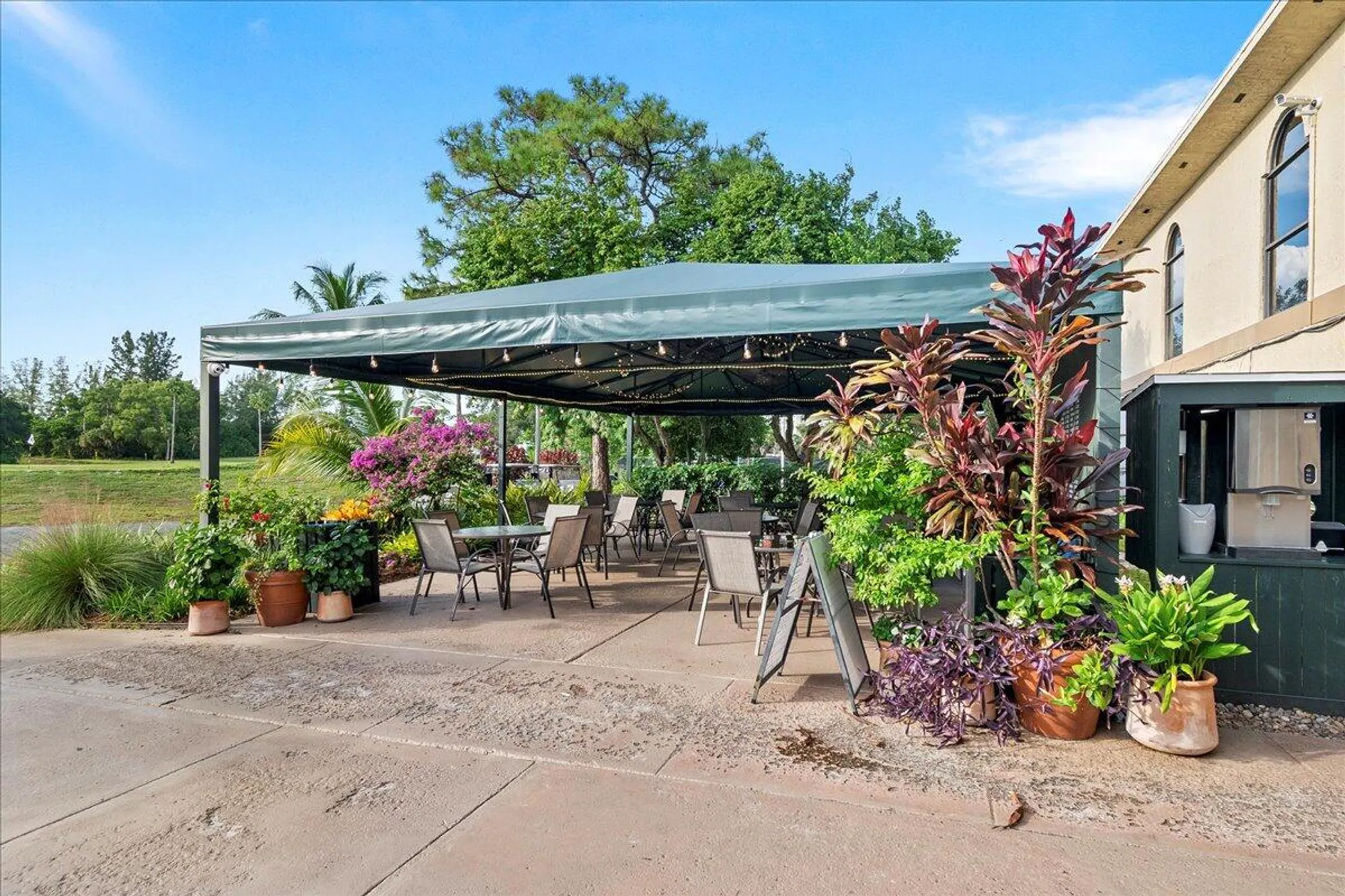 Property Slideshow image 44 of 46 | 3755 via poinciana apt 611, Lake Worth, FL, 33467