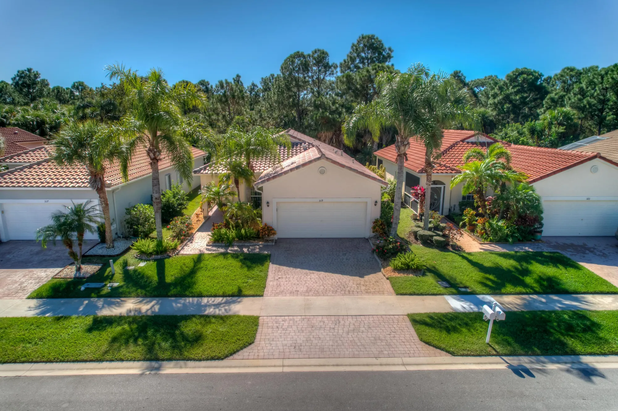 Property Slideshow image 4 of 57 | 319 nw treeline trce, Port Saint Lucie, FL, 34986