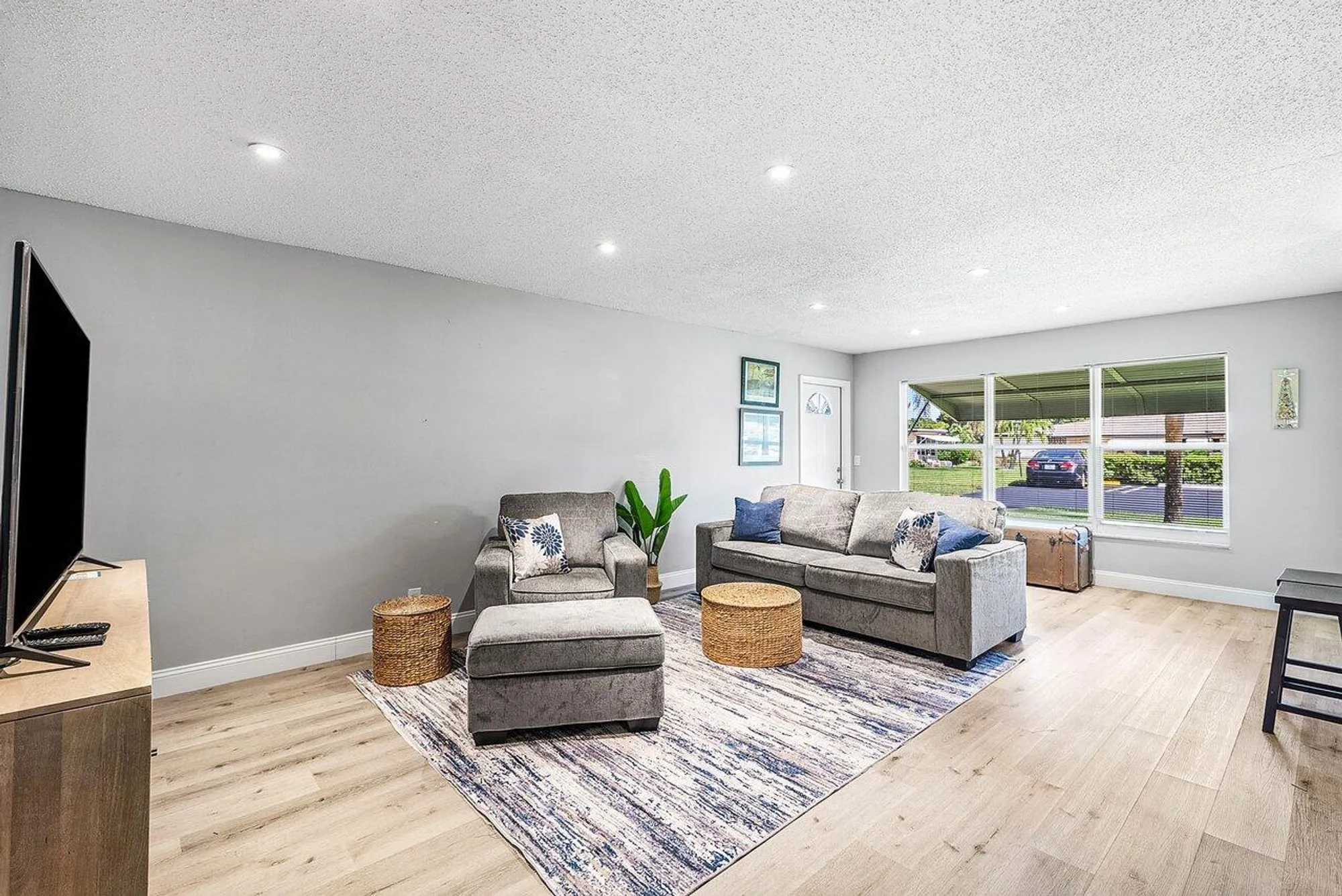 Property Slideshow image 3 of 28 | 837 north dr c, Delray Beach, FL, 33445