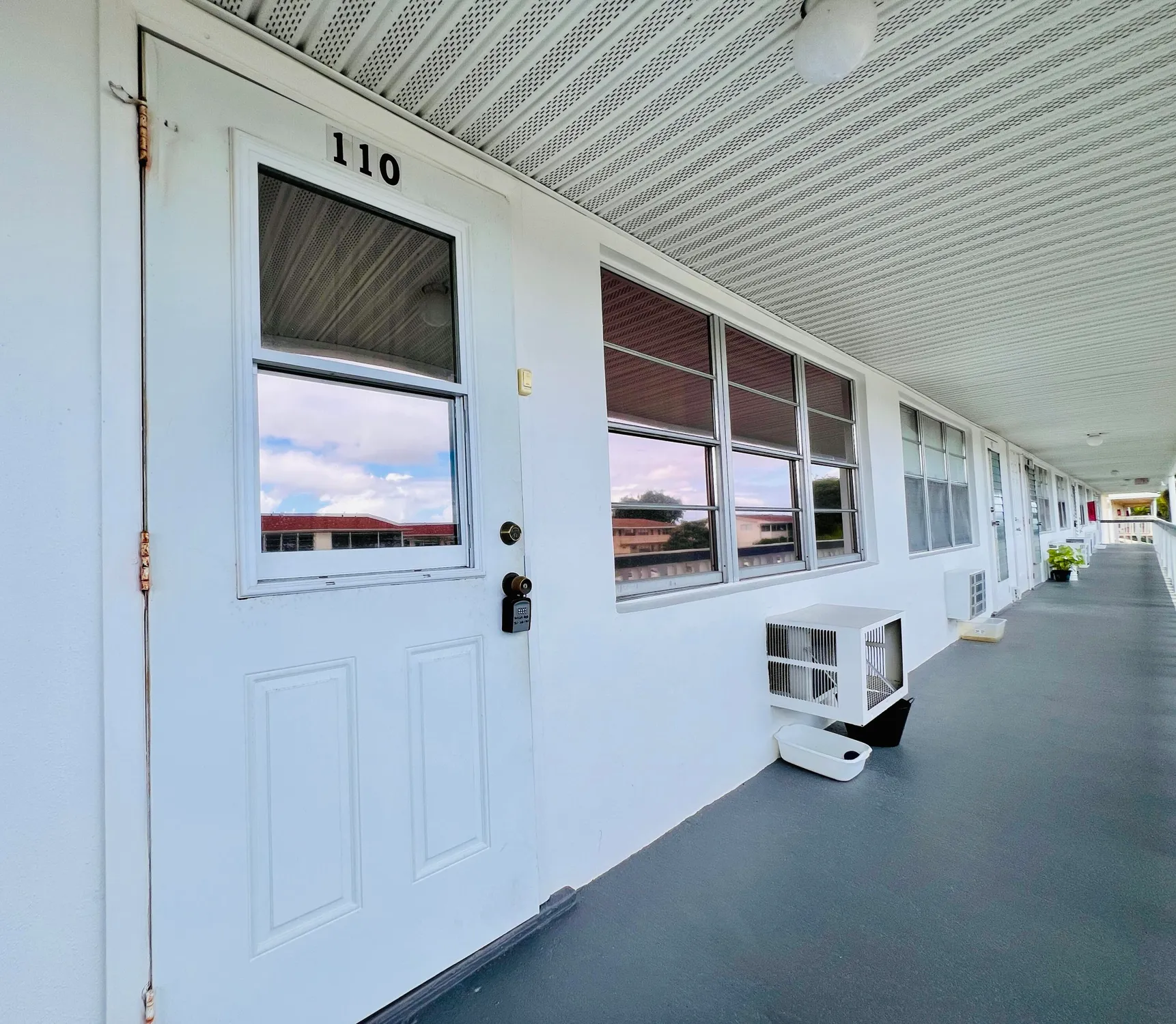 Property Slideshow image 8 of 13 | 110 berkshire e unit e, West Palm Beach, FL, 33417