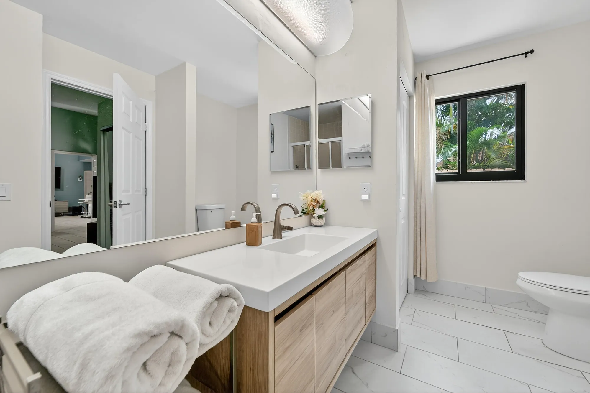 Property Slideshow image 19 of 78 | 1325 nw 23rd ln, Delray Beach, FL, 33445