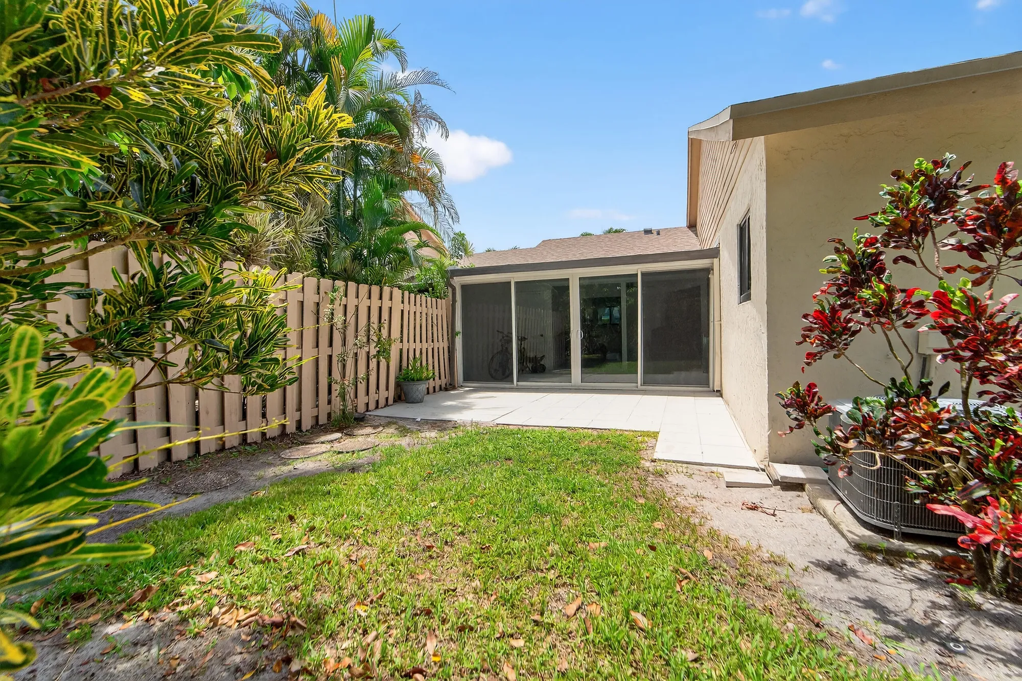 Property Slideshow image 9 of 78 | 1325 nw 23rd ln, Delray Beach, FL, 33445