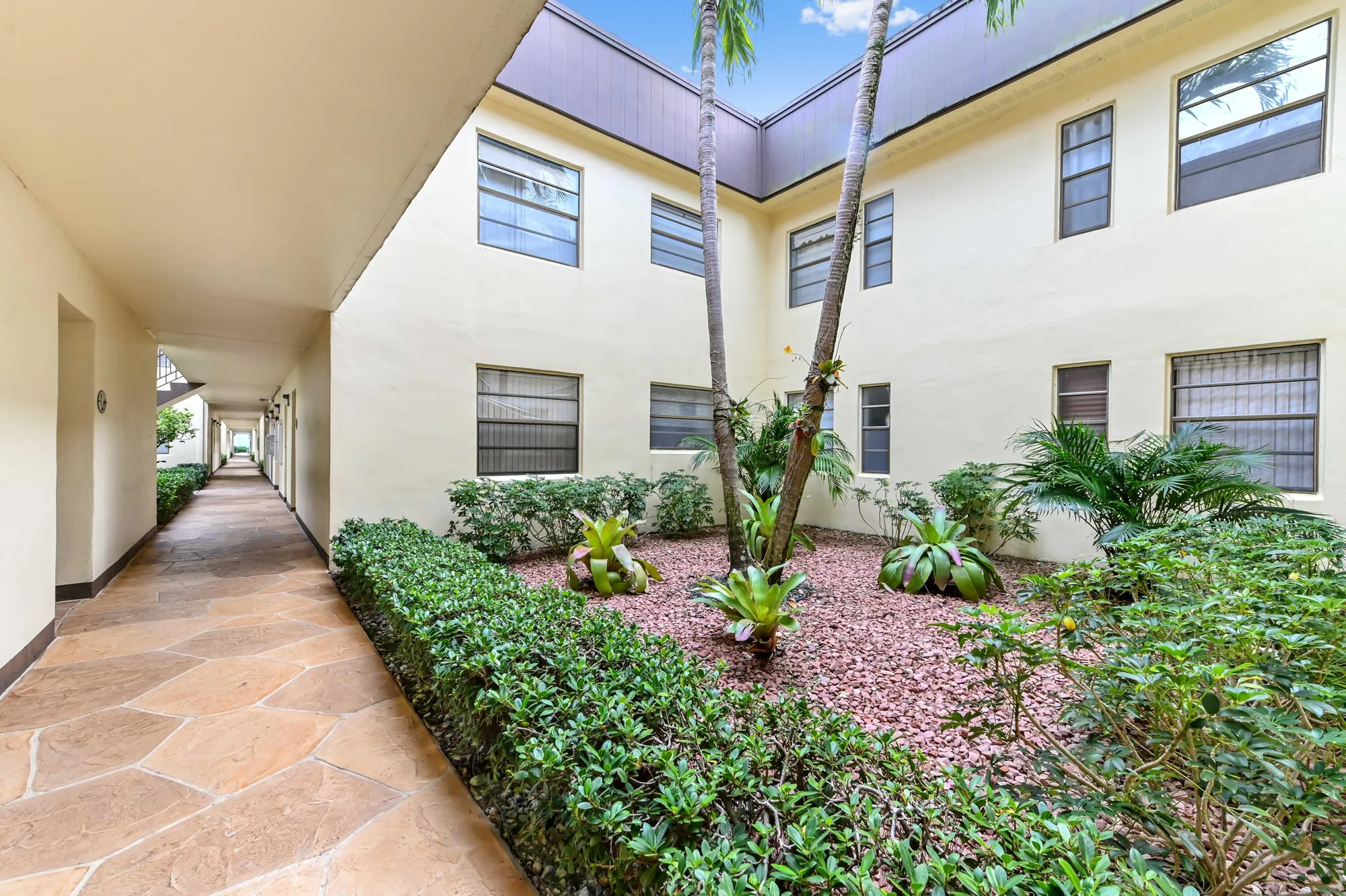 Property Slideshow image 2 of 22 | 203 capri e, Delray Beach, FL, 33484
