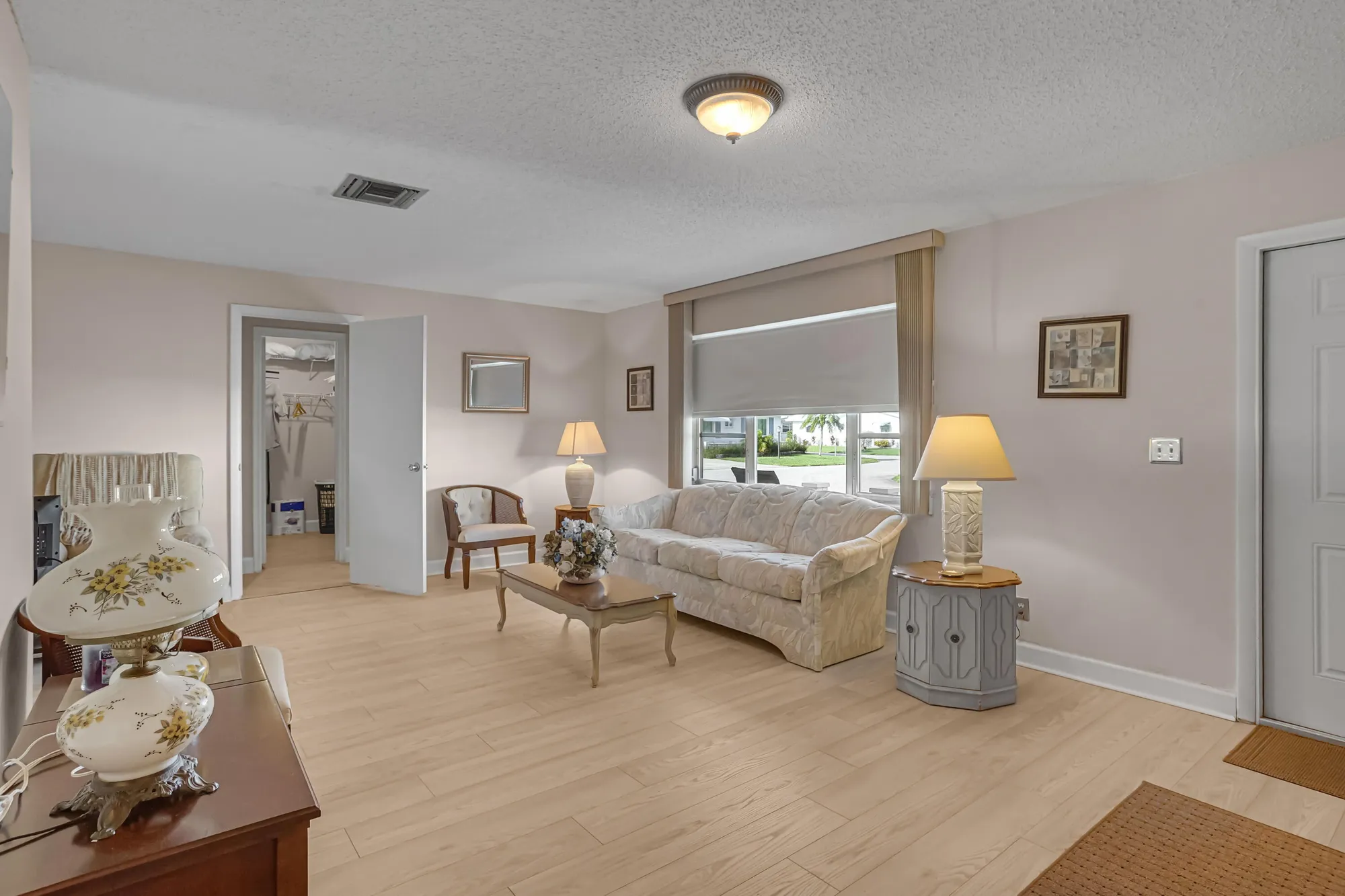 Property Slideshow image 4 of 28 | 1604 alfred dr, Boynton Beach, FL, 33426