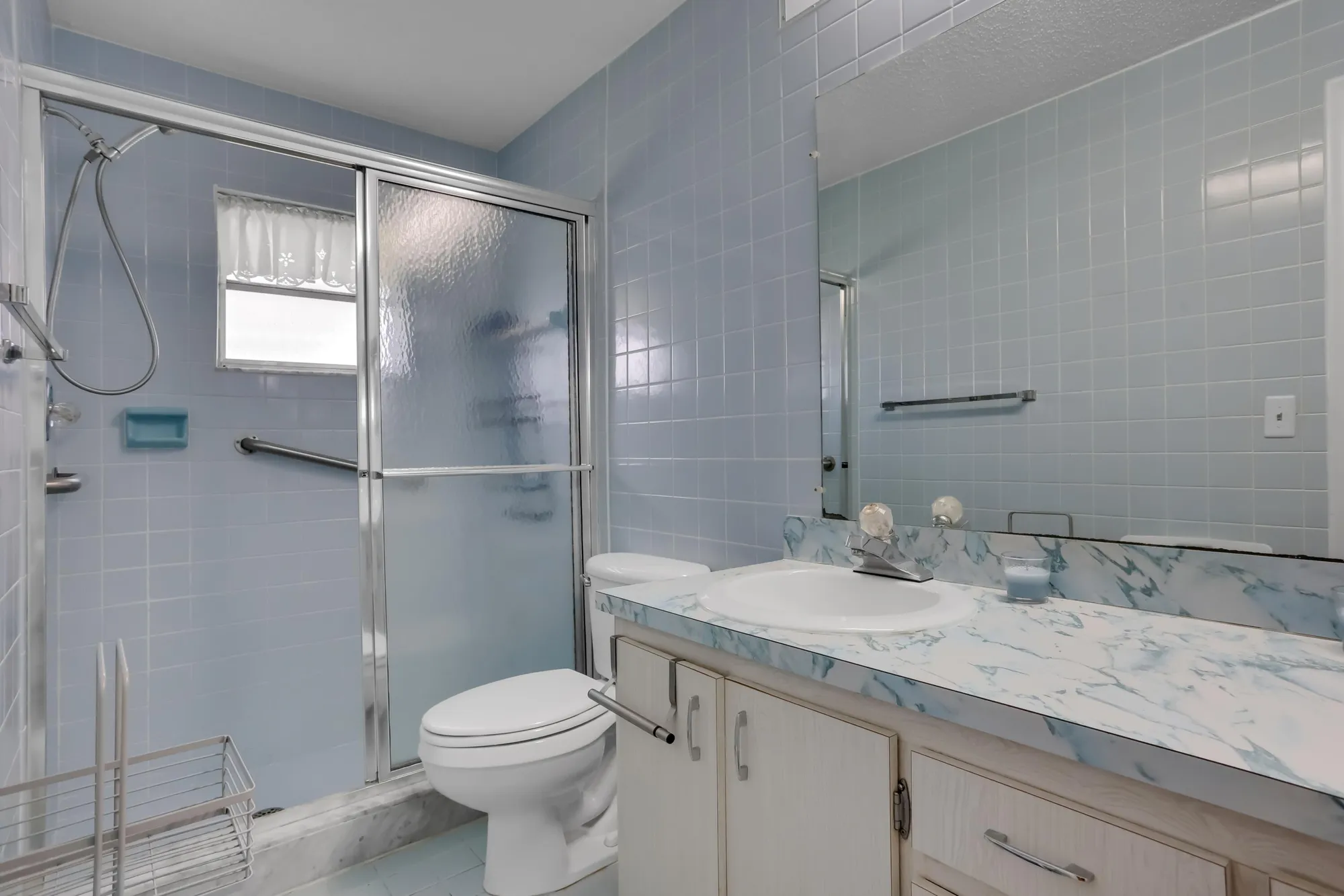 Property Slideshow image 16 of 28 | 1604 alfred dr, Boynton Beach, FL, 33426