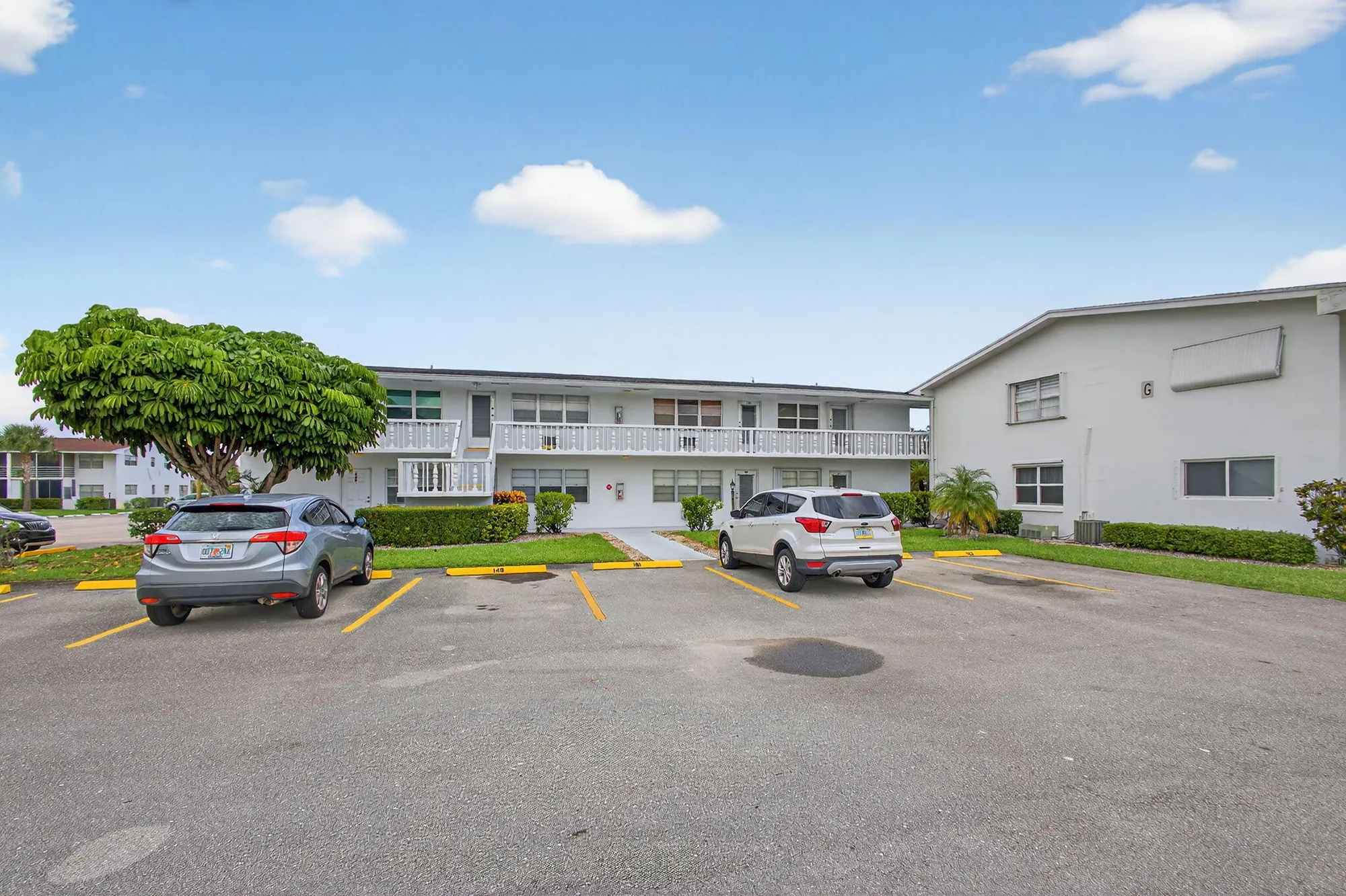 Property Slideshow image 4 of 30 | 150 coventry g, West Palm Beach, FL, 33417