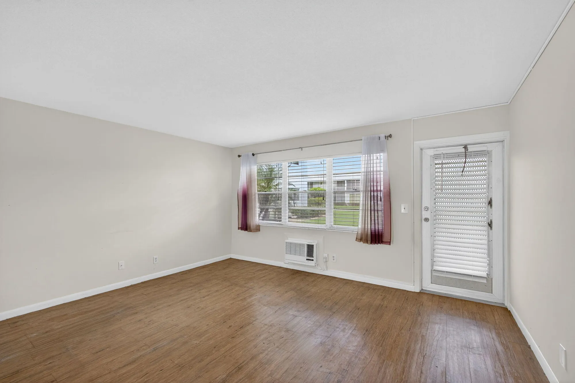 Property Slideshow image 8 of 30 | 150 coventry g, West Palm Beach, FL, 33417