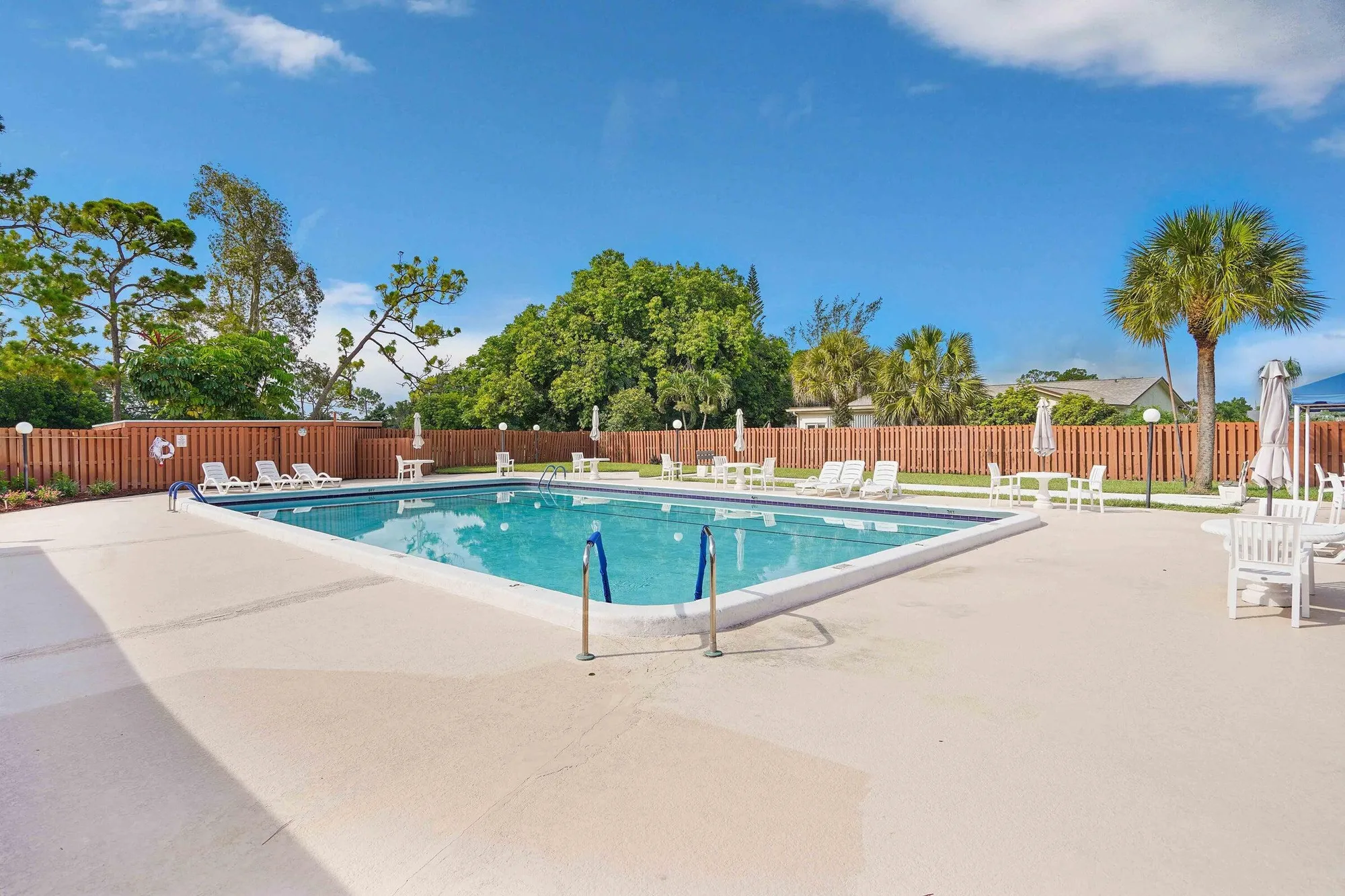 Property Slideshow image 40 of 40 | 4330 lucerne villas ln, Lake Worth, FL, 33467