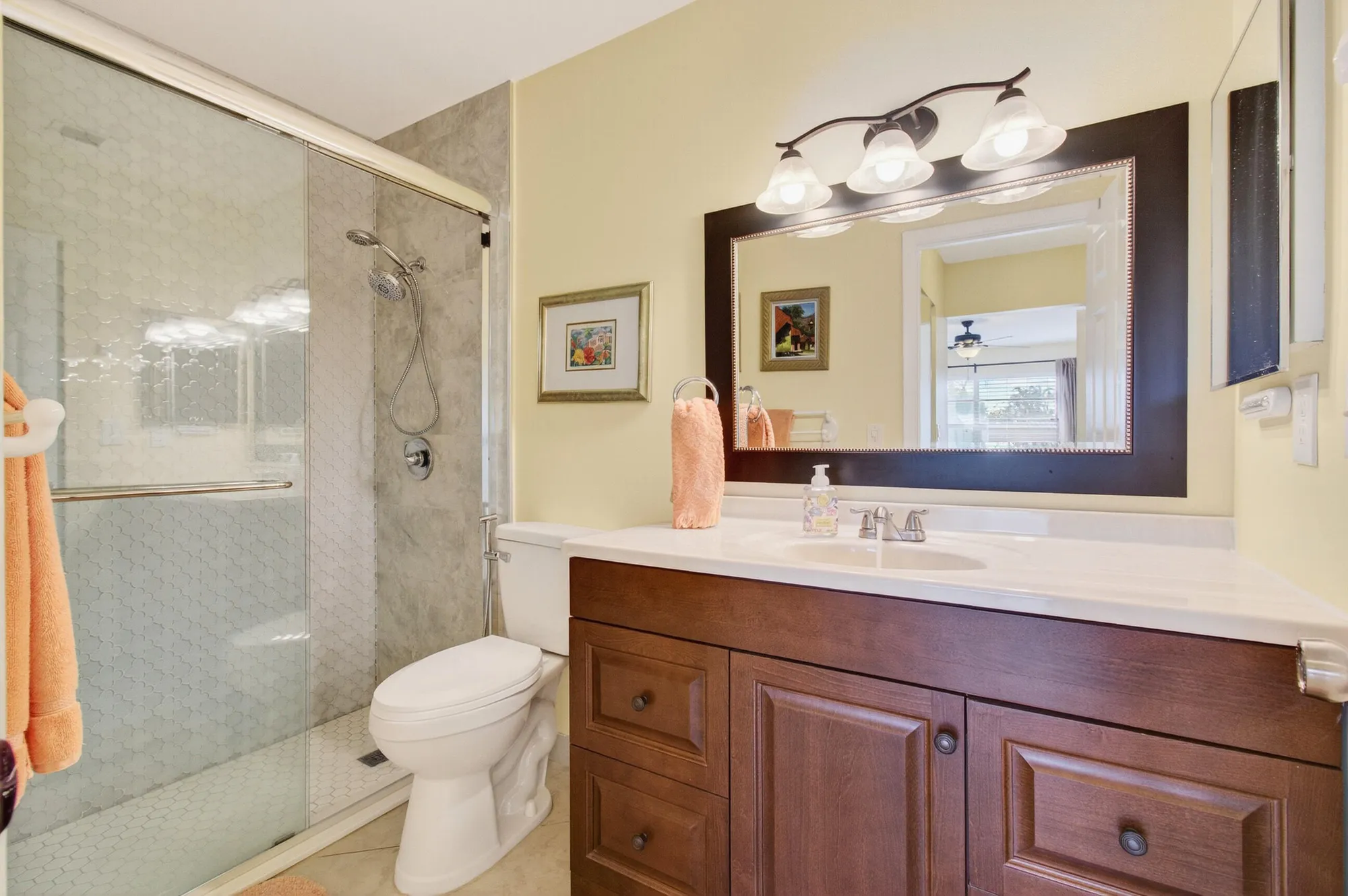 Property Slideshow image 31 of 40 | 4330 lucerne villas ln, Lake Worth, FL, 33467