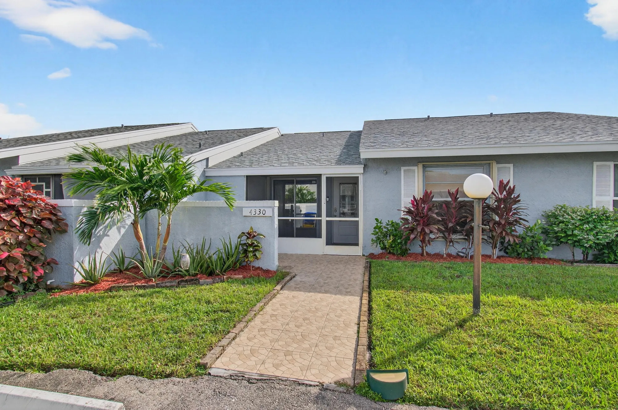 Property Slideshow image 1 of 40 | 4330 lucerne villas ln, Lake Worth, FL, 33467