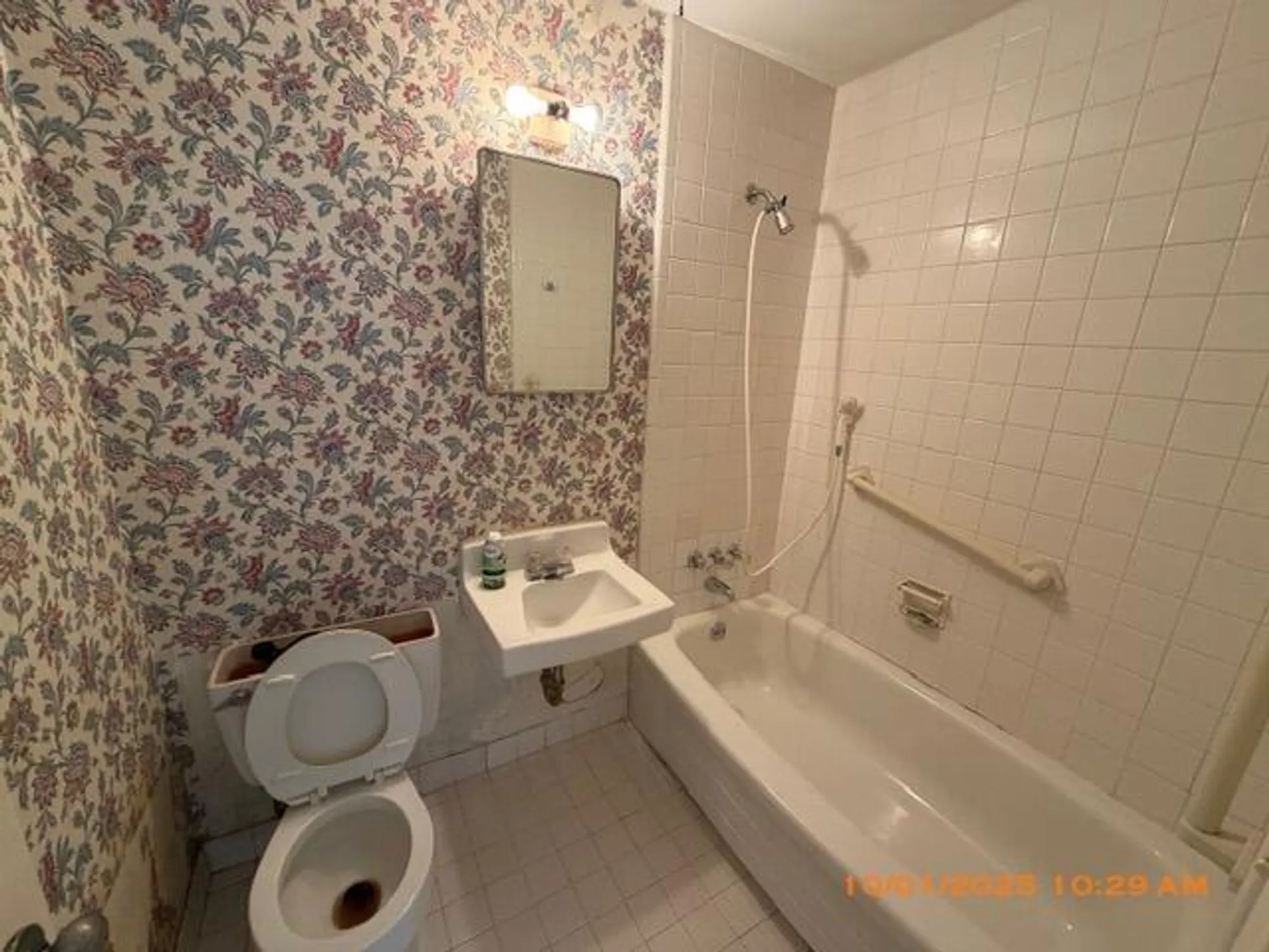 Property Slideshow image 8 of 11 | 96 east ct, Royal Palm Beach, FL, 33411